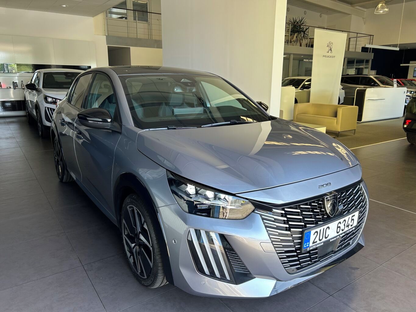 Peugeot 208, GT Hybrid 145 e-DCS6 - fotka 5