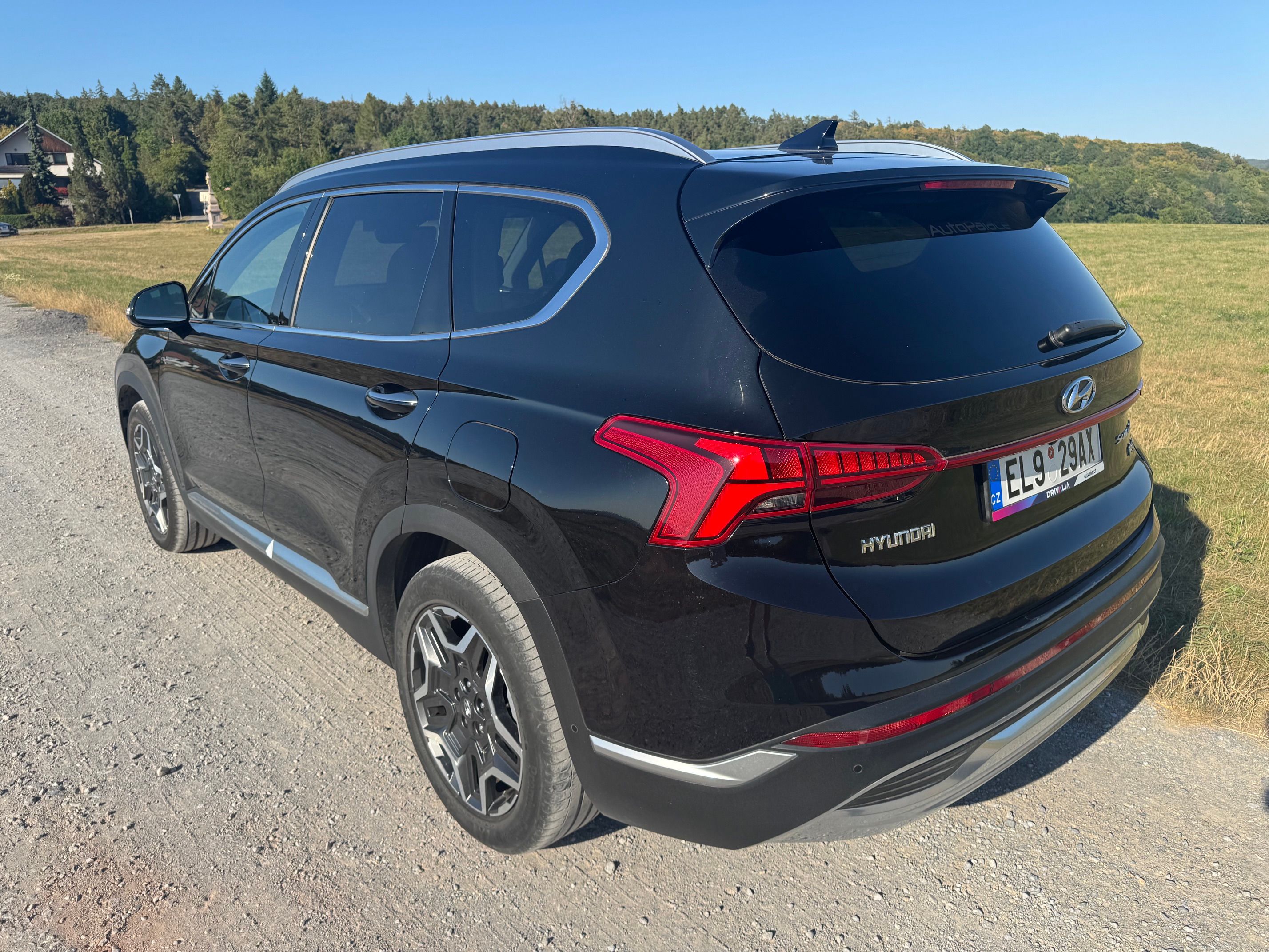 Hyundai Santa Fe, 1.6T-GDi PHEV 4x4 MAX. VÝB. ČR - fotka 4