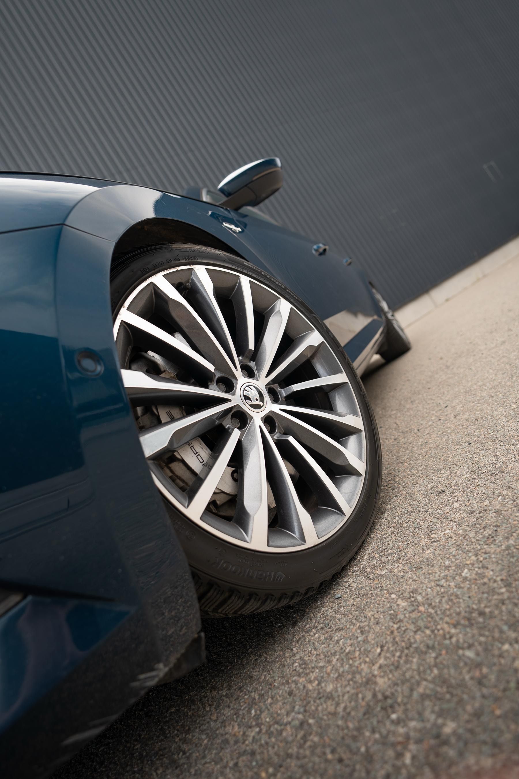 Škoda Superb, 2,0 TSi 206kW L&K 4x4 - fotka 4