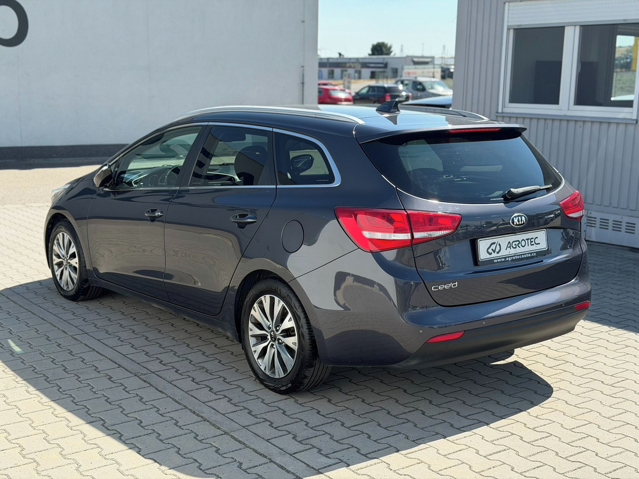 Kia Cee´d, 1.6 GDi 99 kW TOP SW - fotka 5