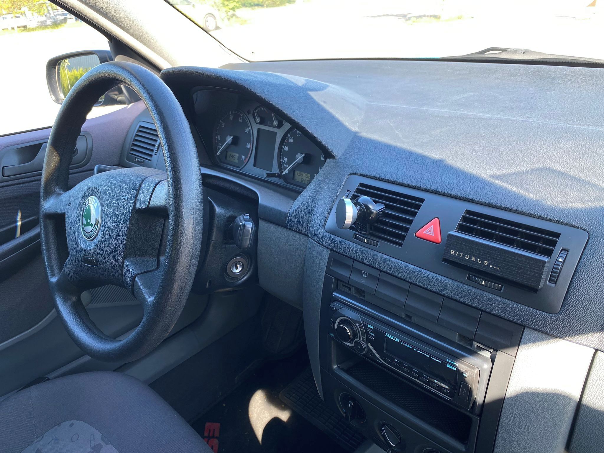 Škoda Fabia, Škoda Fabia 1.4 Mpi - nová STK - fotka 6