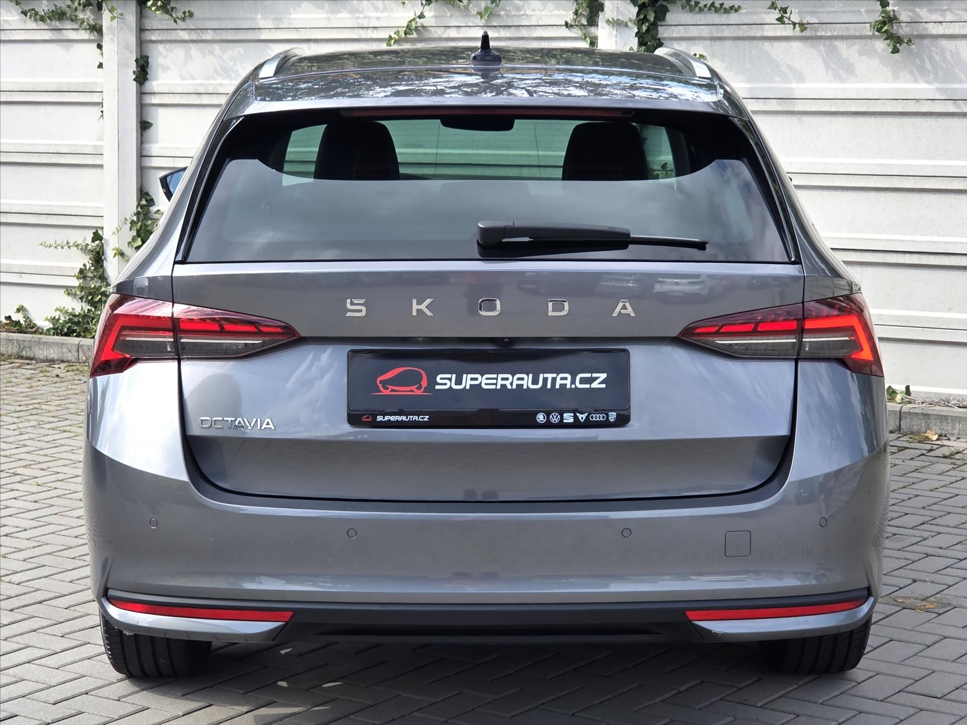 Škoda Octavia, 2,0 TDi DSG Top Selection Tažn - fotka 5