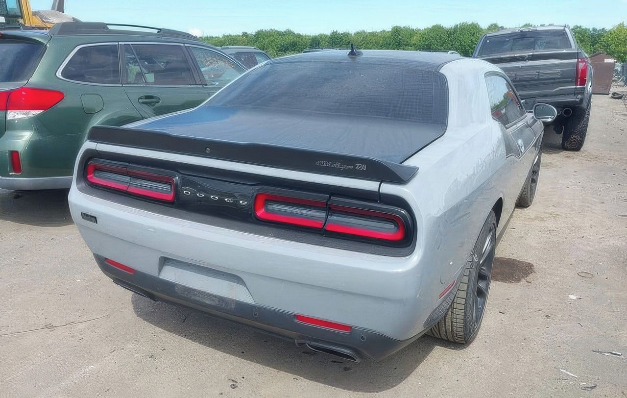 Dodge Challenger, Auto na cestě - fotka 4