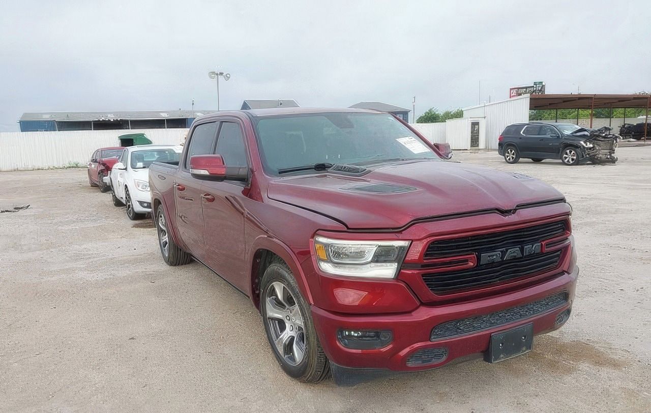 RAM 1500, Auto na cestě - fotka 2