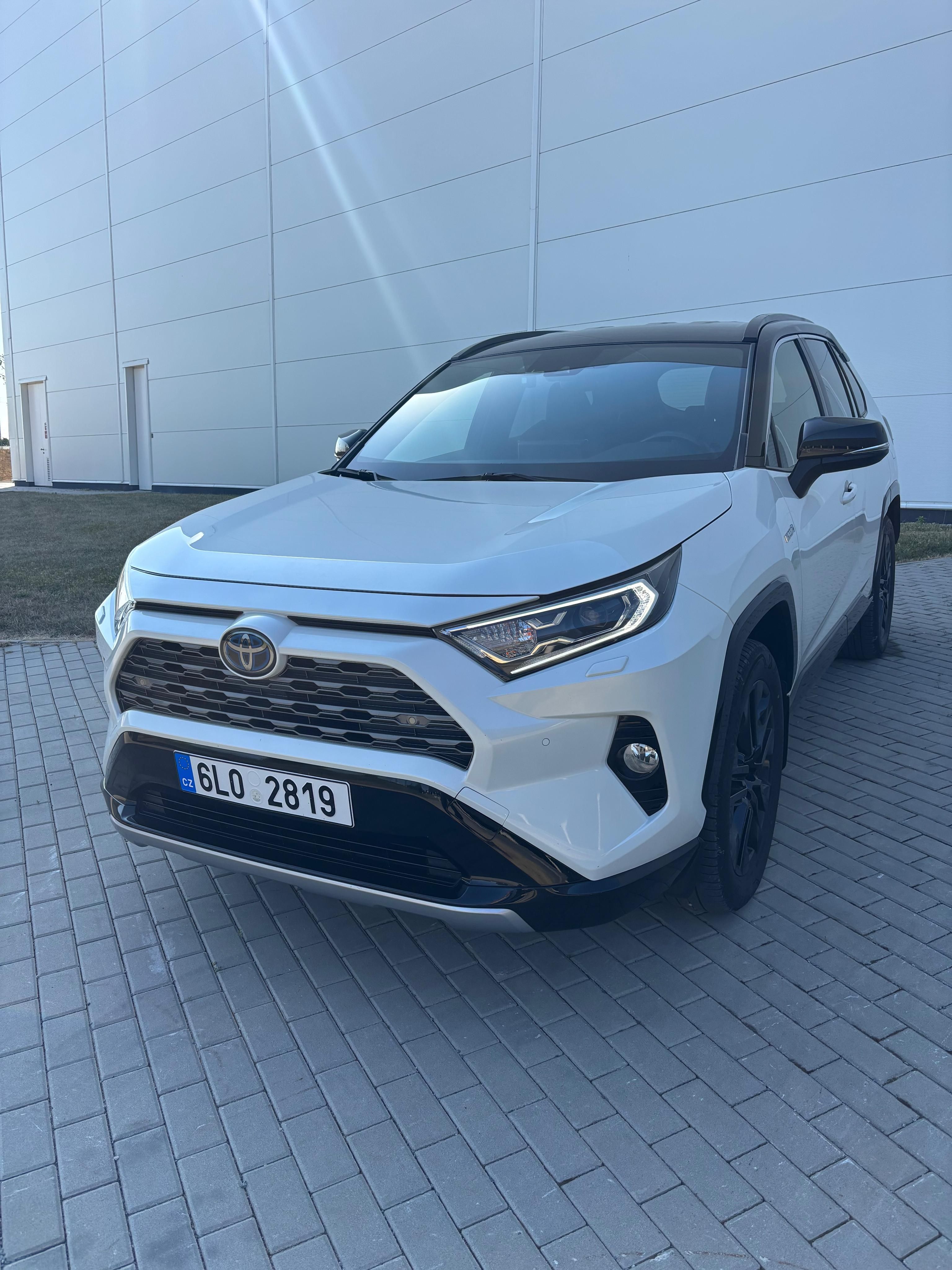 Toyota Rav4, Selection 4x4 top stav, servis
