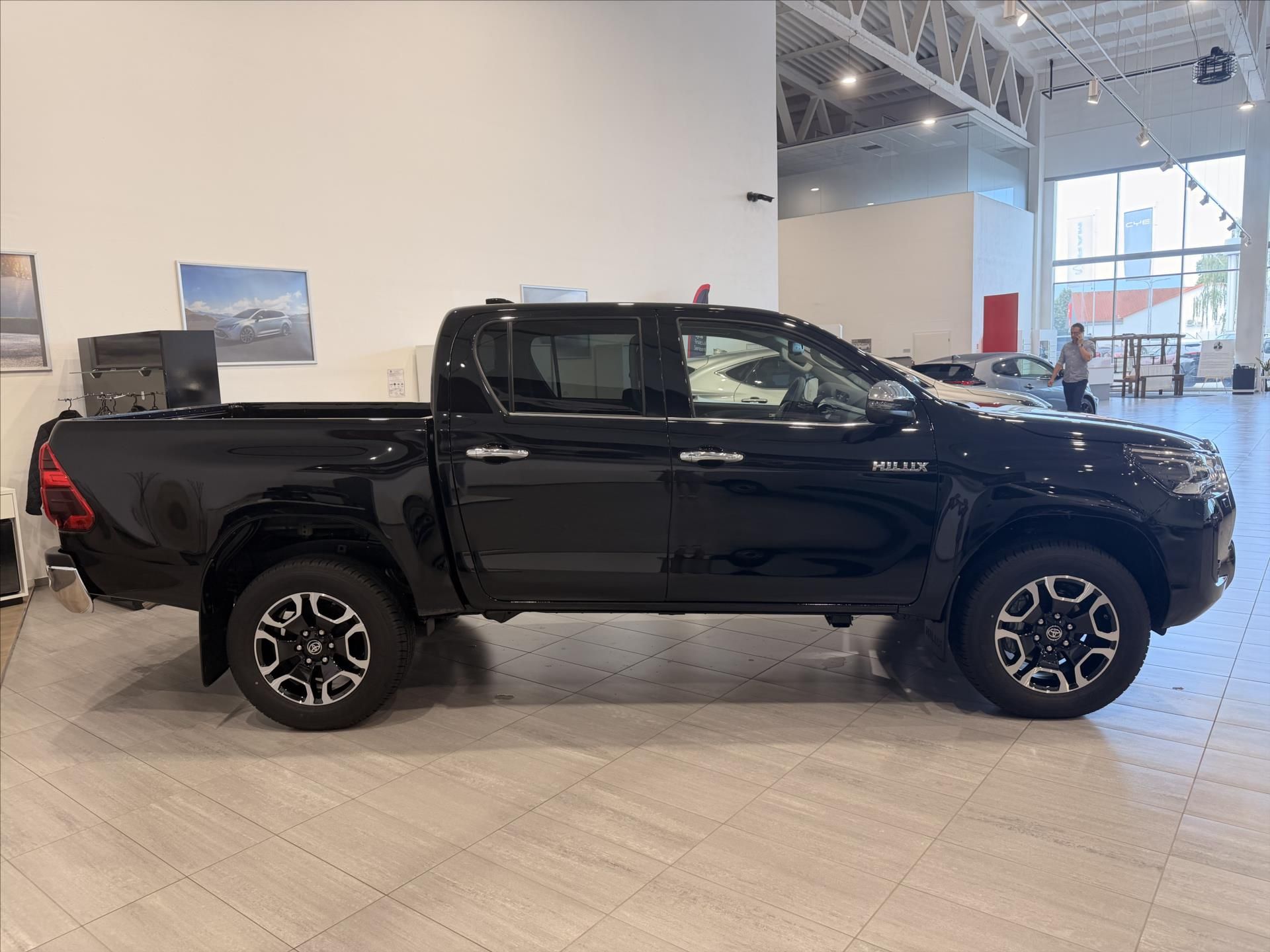 Toyota Hilux, 2,8 Double Cab Executive  2.8L - fotka 6