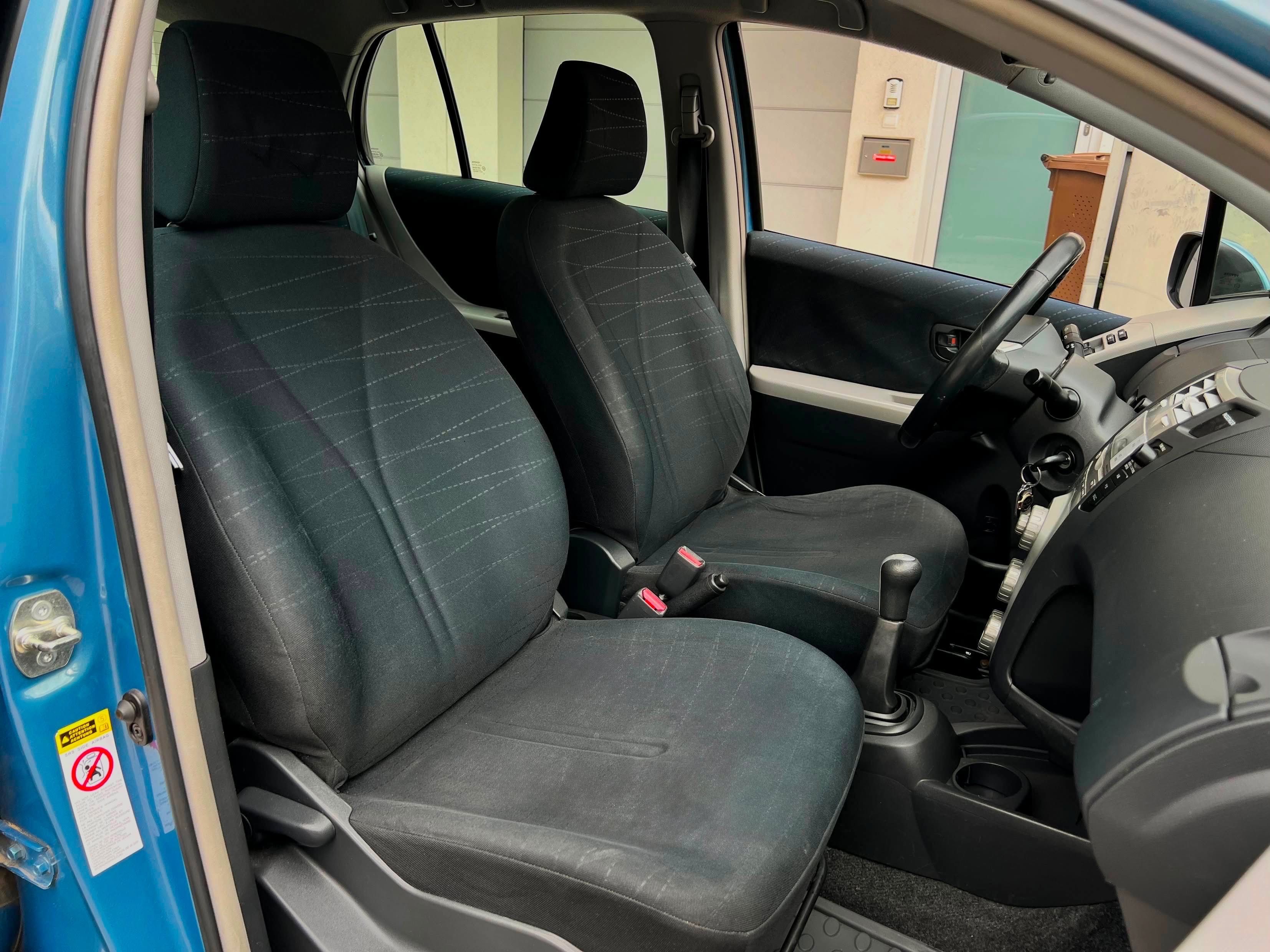 Toyota Yaris, Toyota Yaris 1.3 64kw SERVIS - fotka 6