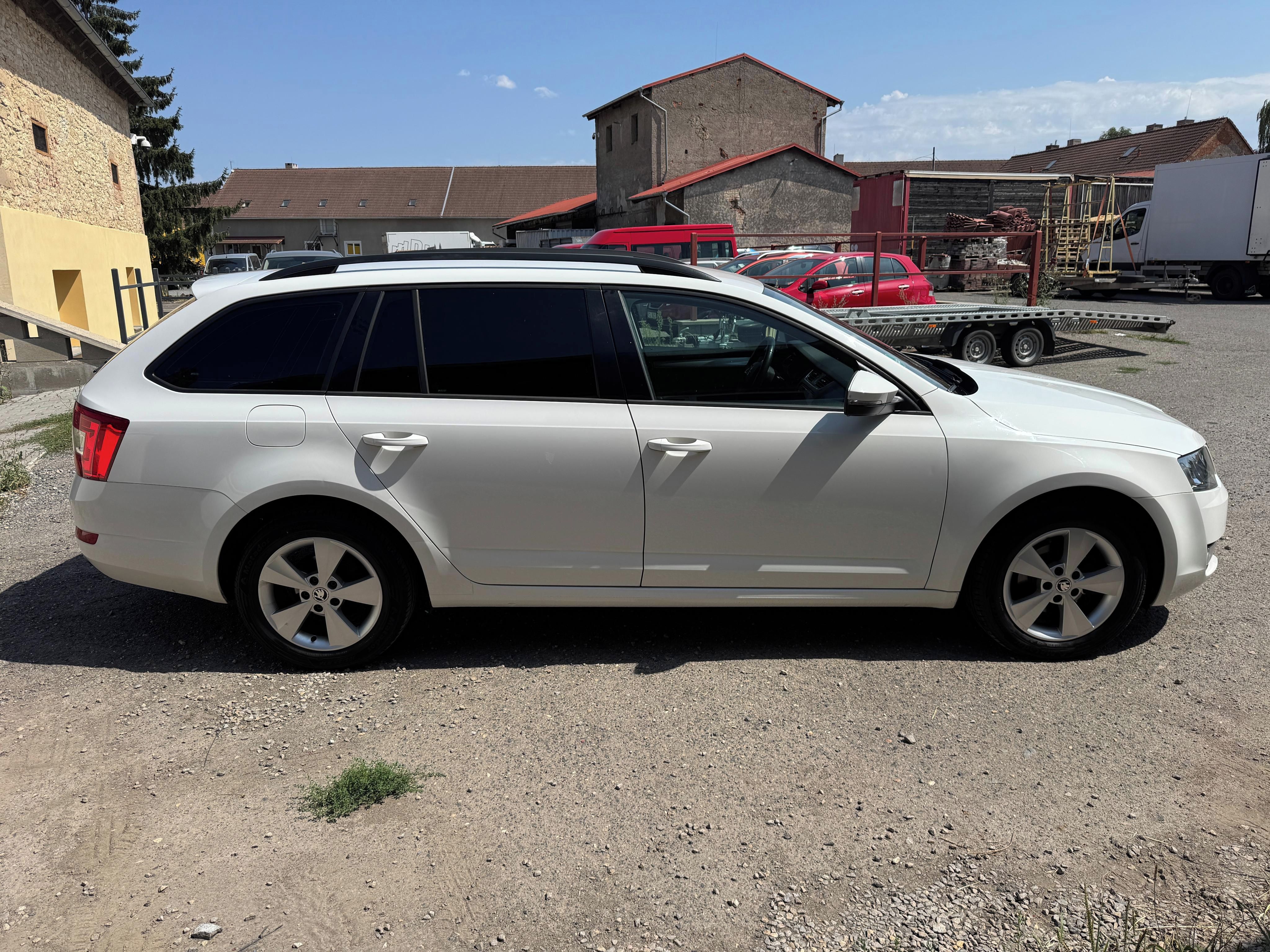 Škoda Octavia, III 1.2 TSI 77KW ELEGANCE CZ - fotka 4