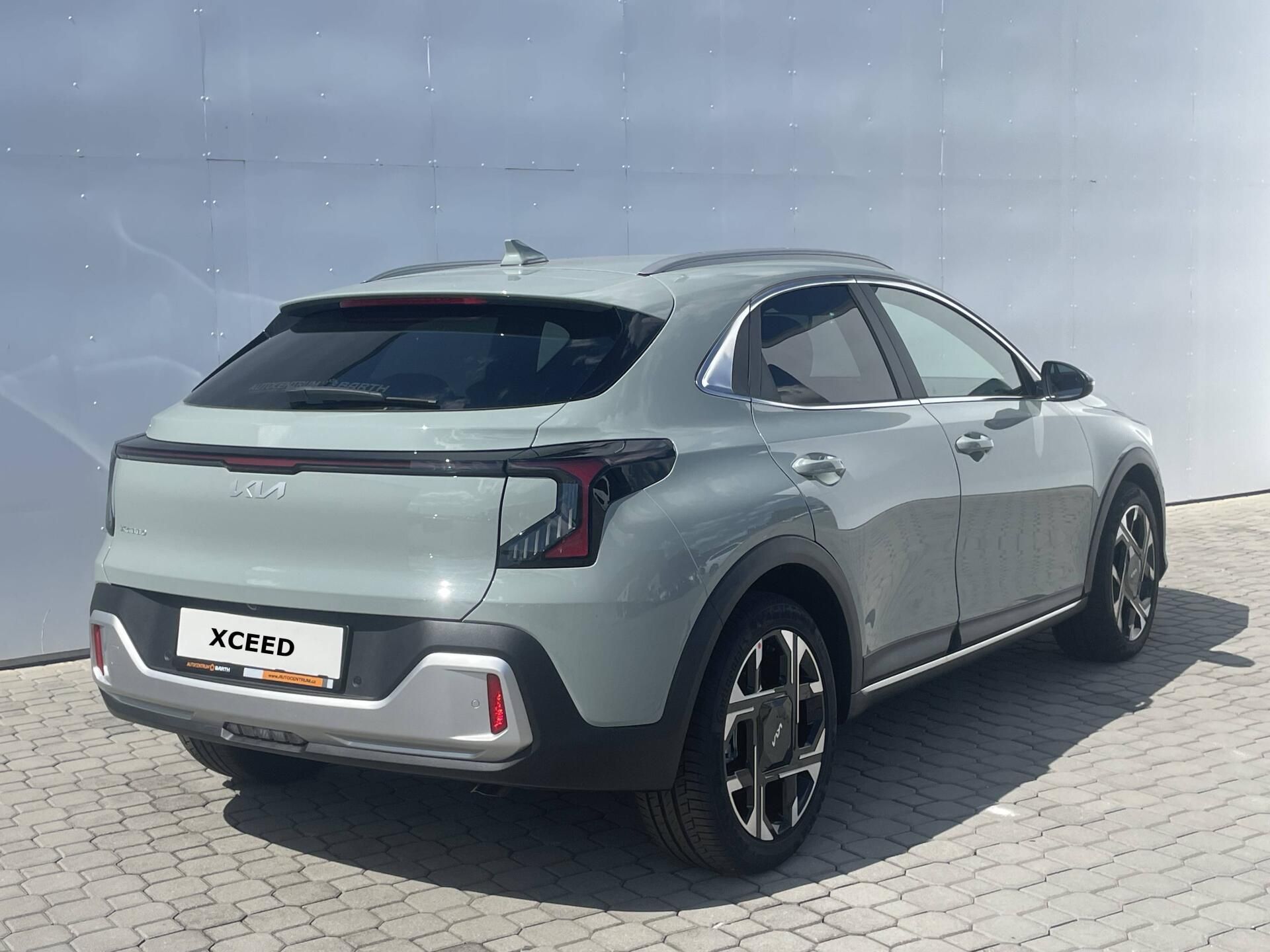 Kia XCee´d, TOP 7DCT 1,6 T-GDi - fotka 2