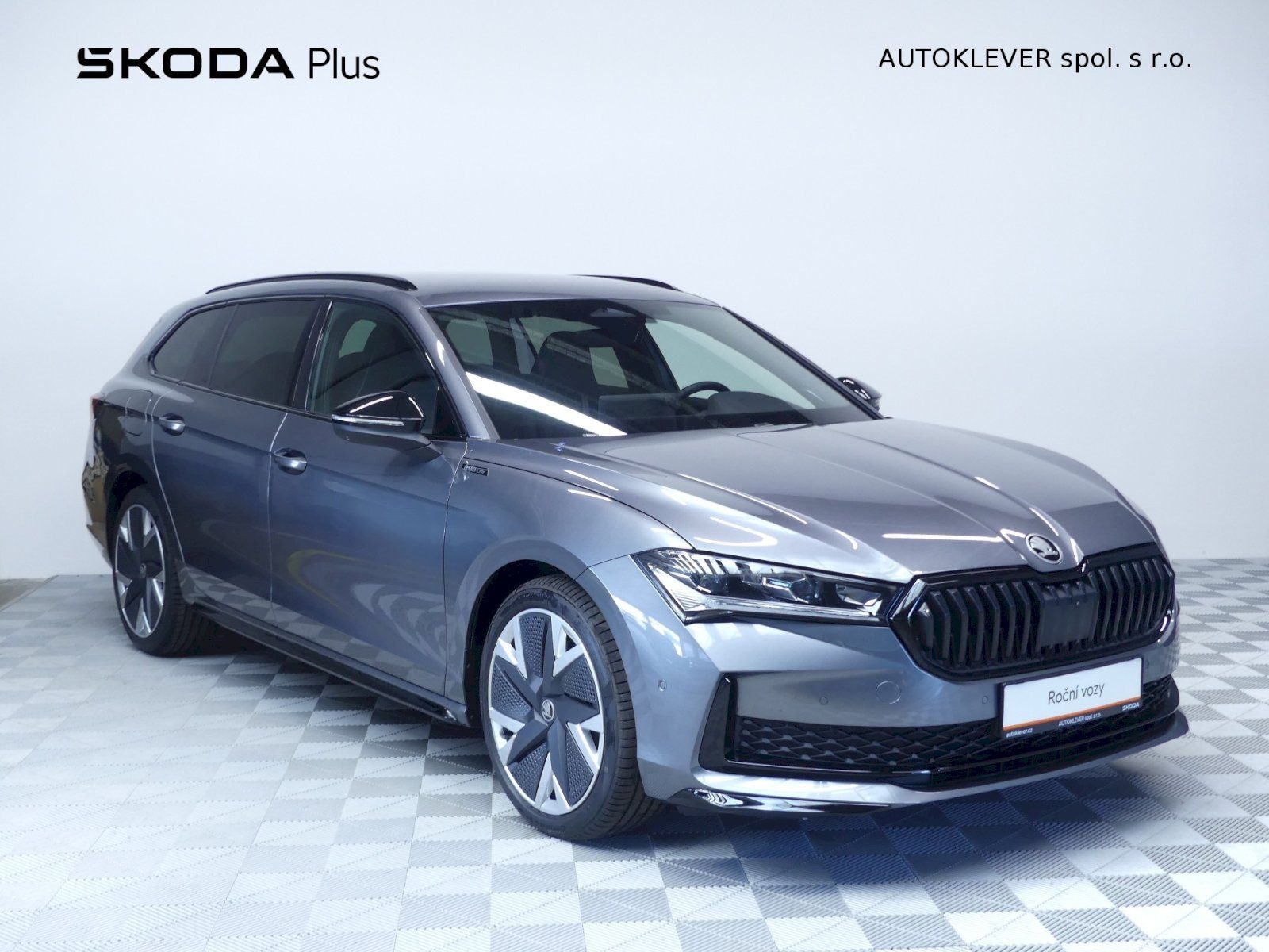 Škoda Superb, SportLine 4x4 DSG 2.0TDI 142kW - fotka 6