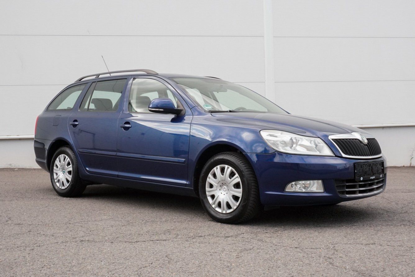 Škoda Octavia, 1.4 MPI AMBIENTE - fotka 2
