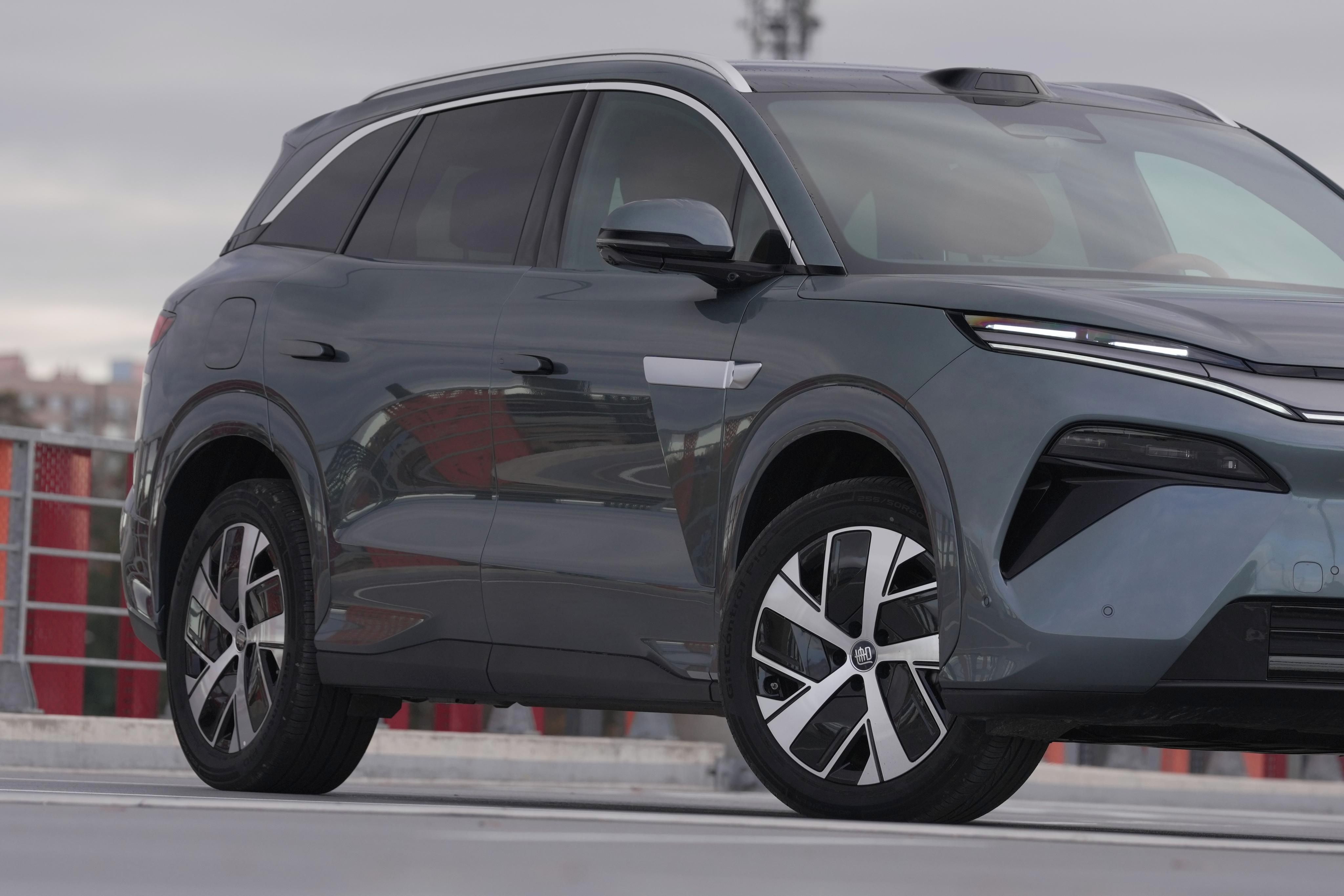 BYD Tang, 1,5T PHEV - fotka 3