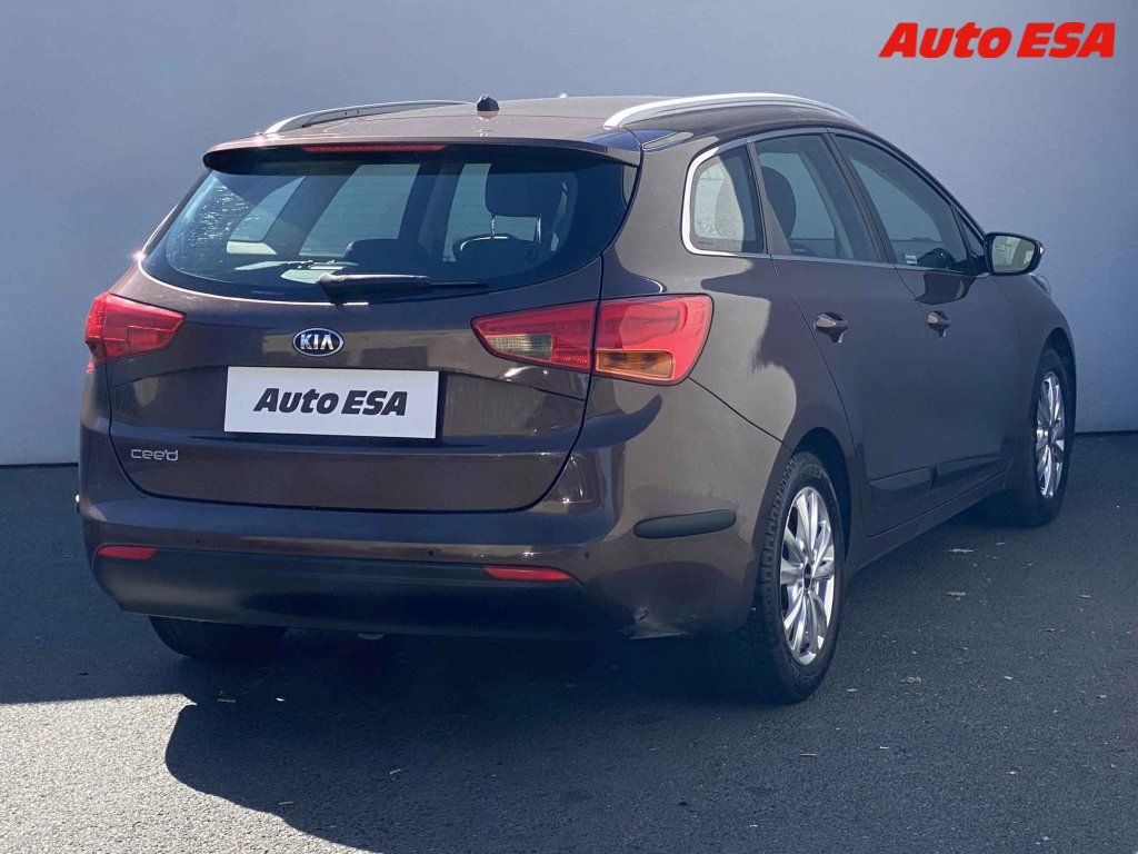 Kia Cee´d, 1.4i - fotka 4