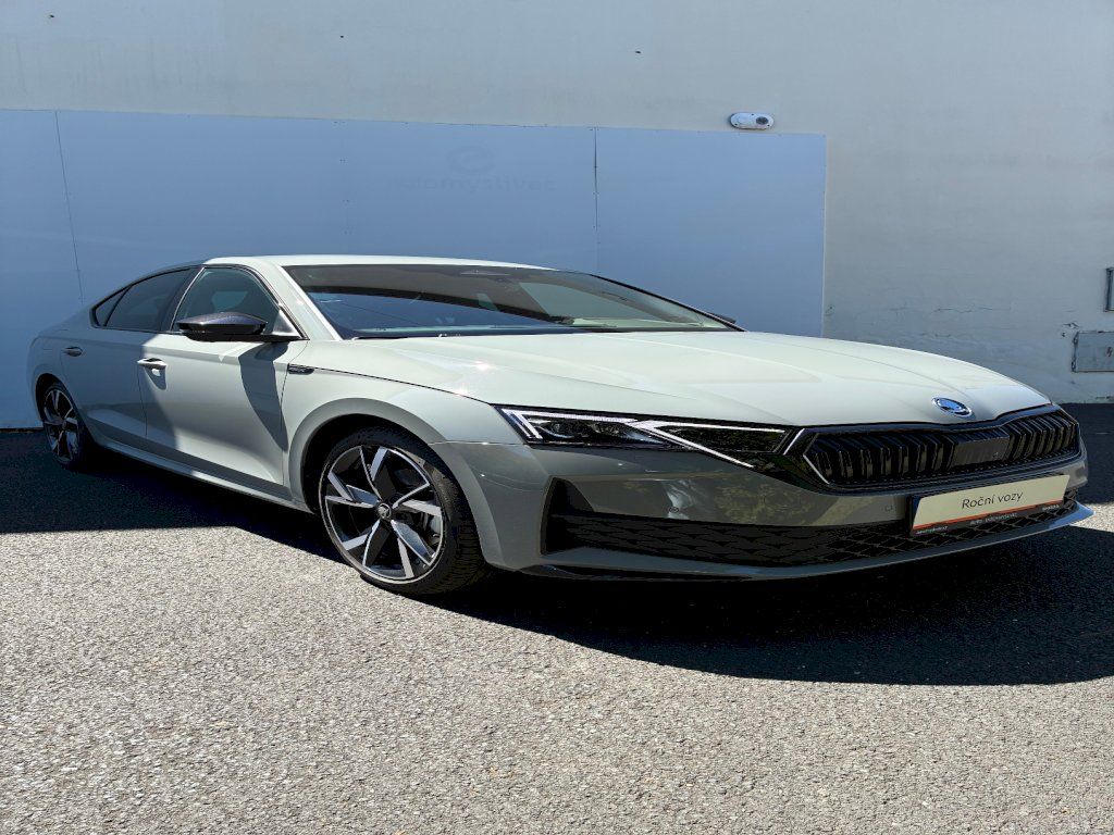 Škoda Octavia, OCTAVIA Sportline 1.5TSI 110kW - fotka 6