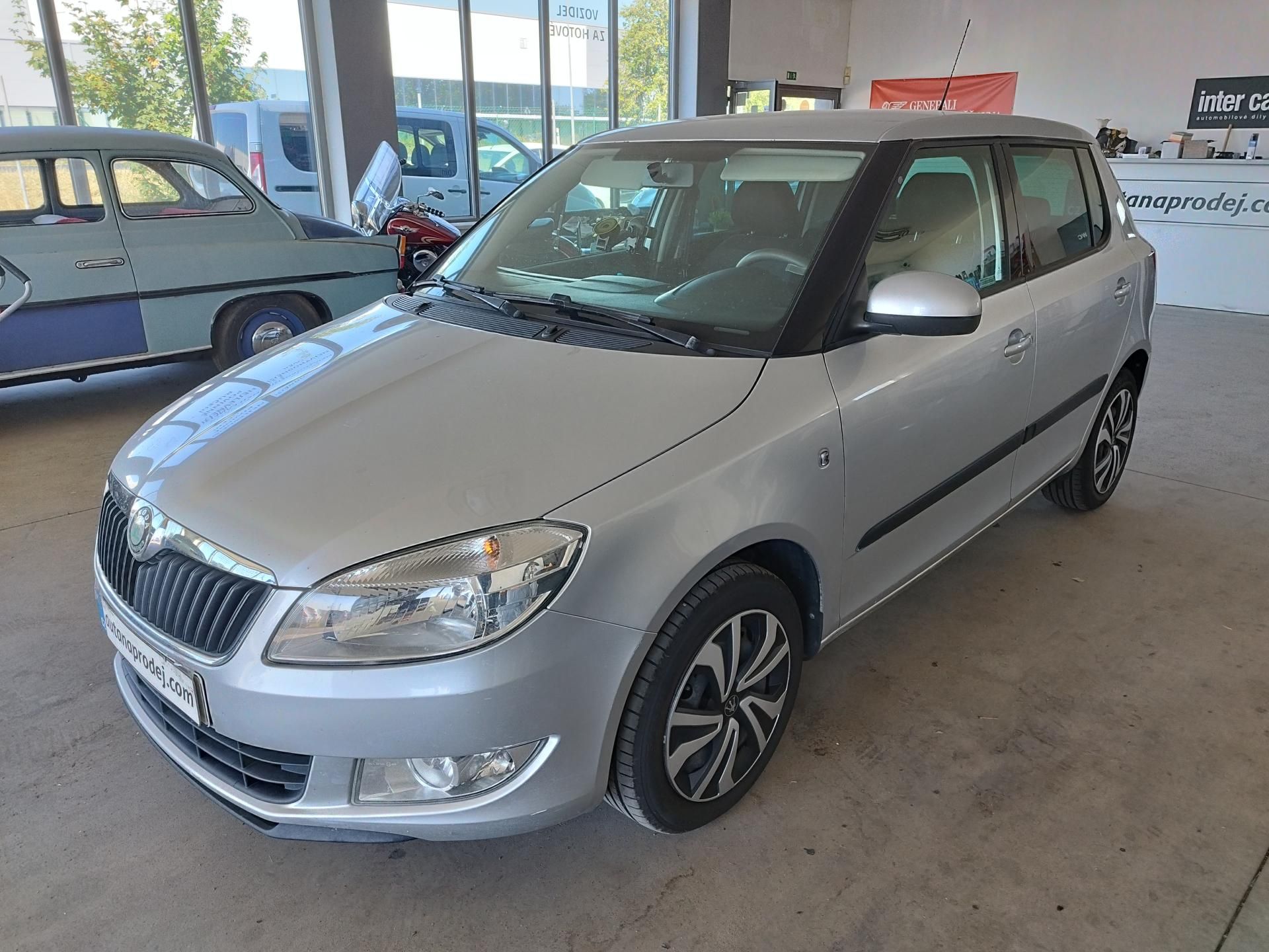 Škoda Fabia, 1,2TSI,63KW,KLIMA,TAŽNÝ,ČR - fotka 3