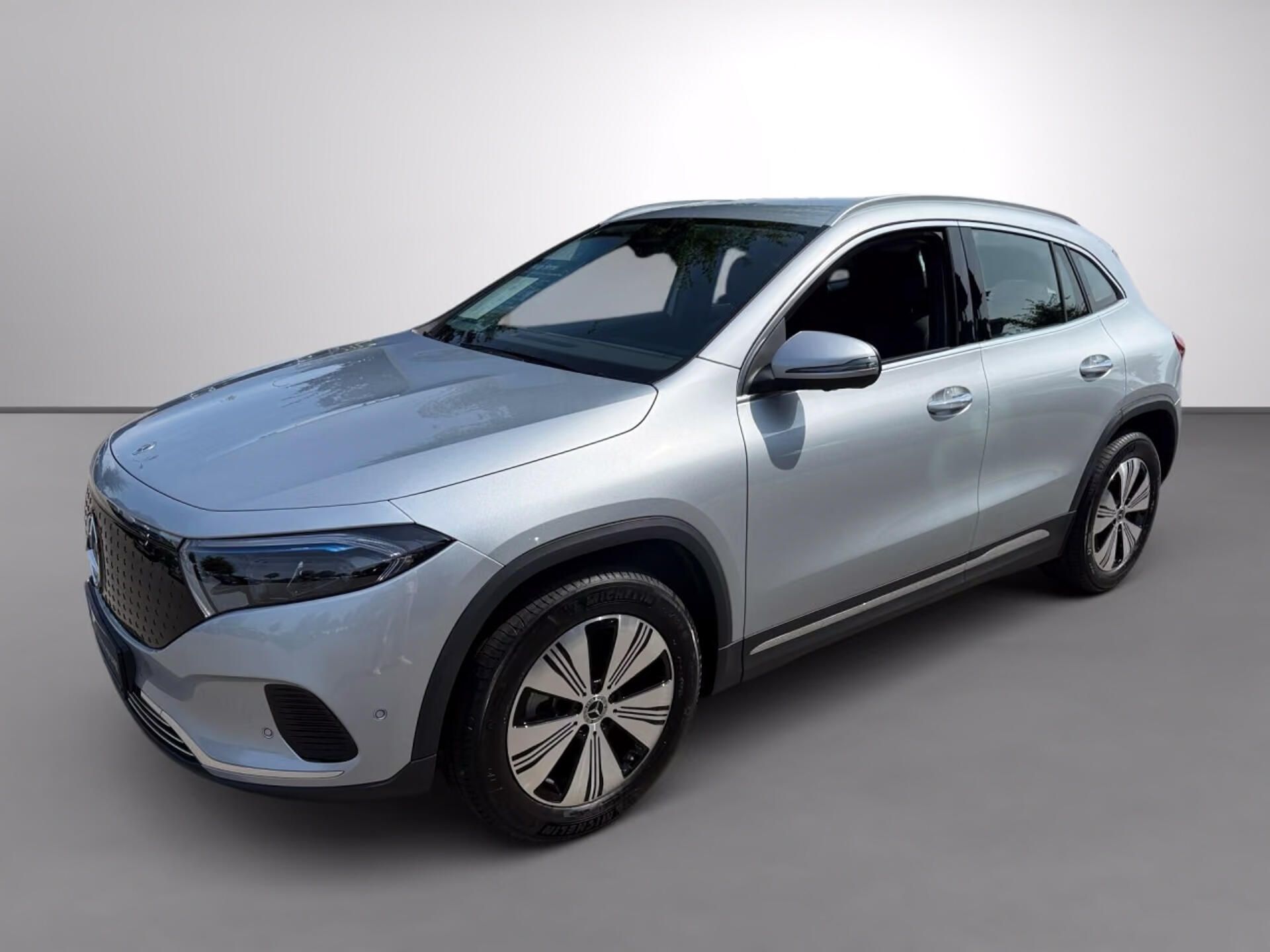 Mercedes-Benz EQA, 300 4M Progressive 360 Keyless