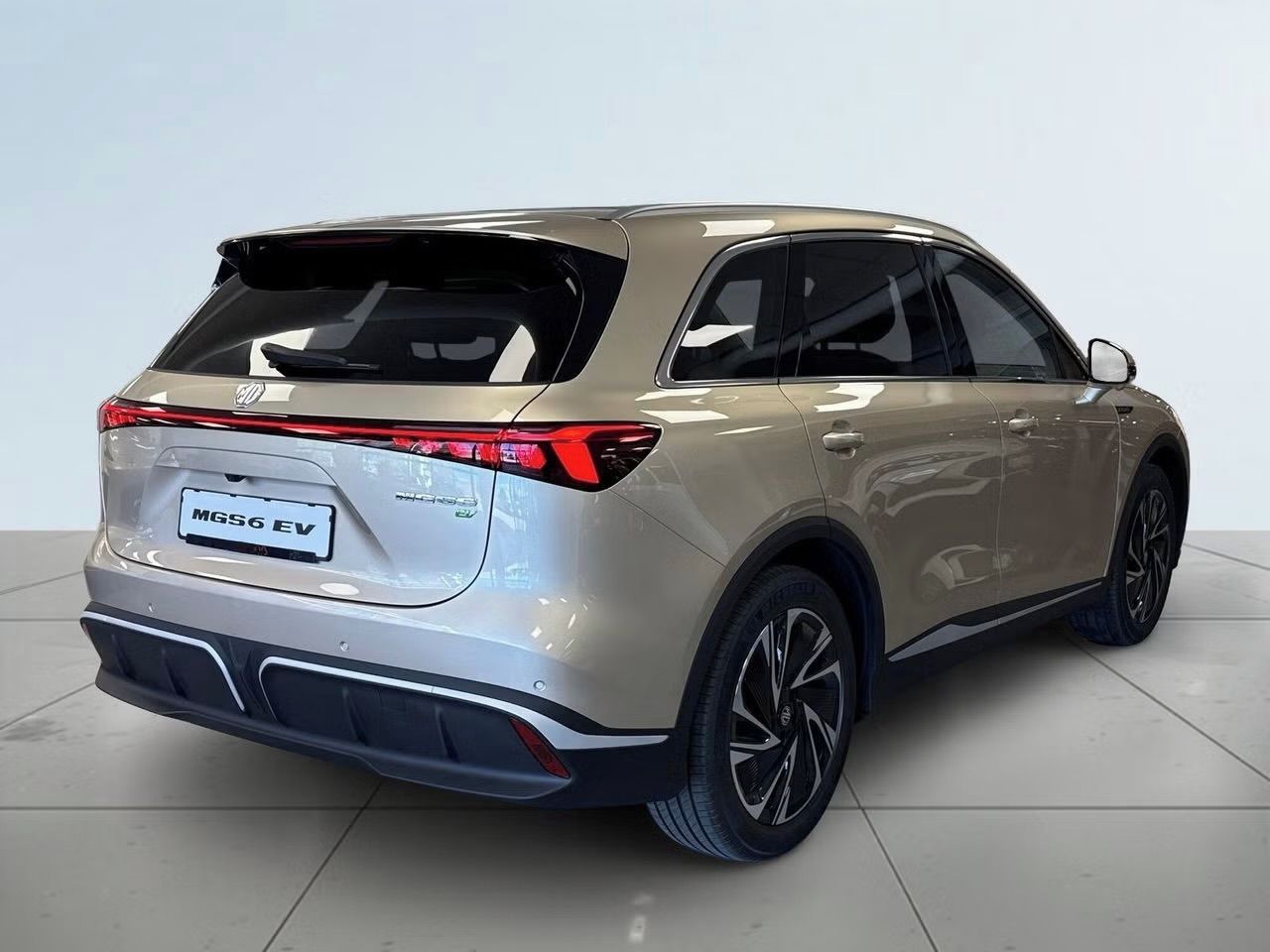 MG, S6 EV, Luxury AWD, TOP CENA - fotka 4