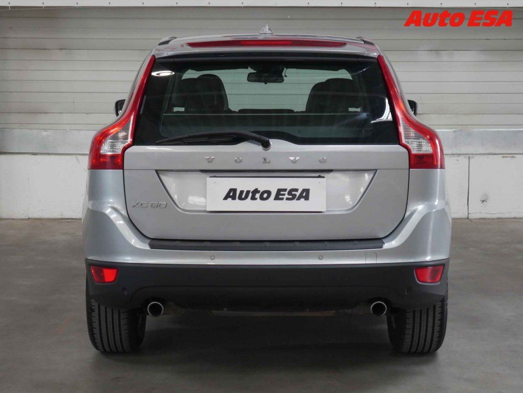 Volvo XC60, 2.4 D - fotka 5