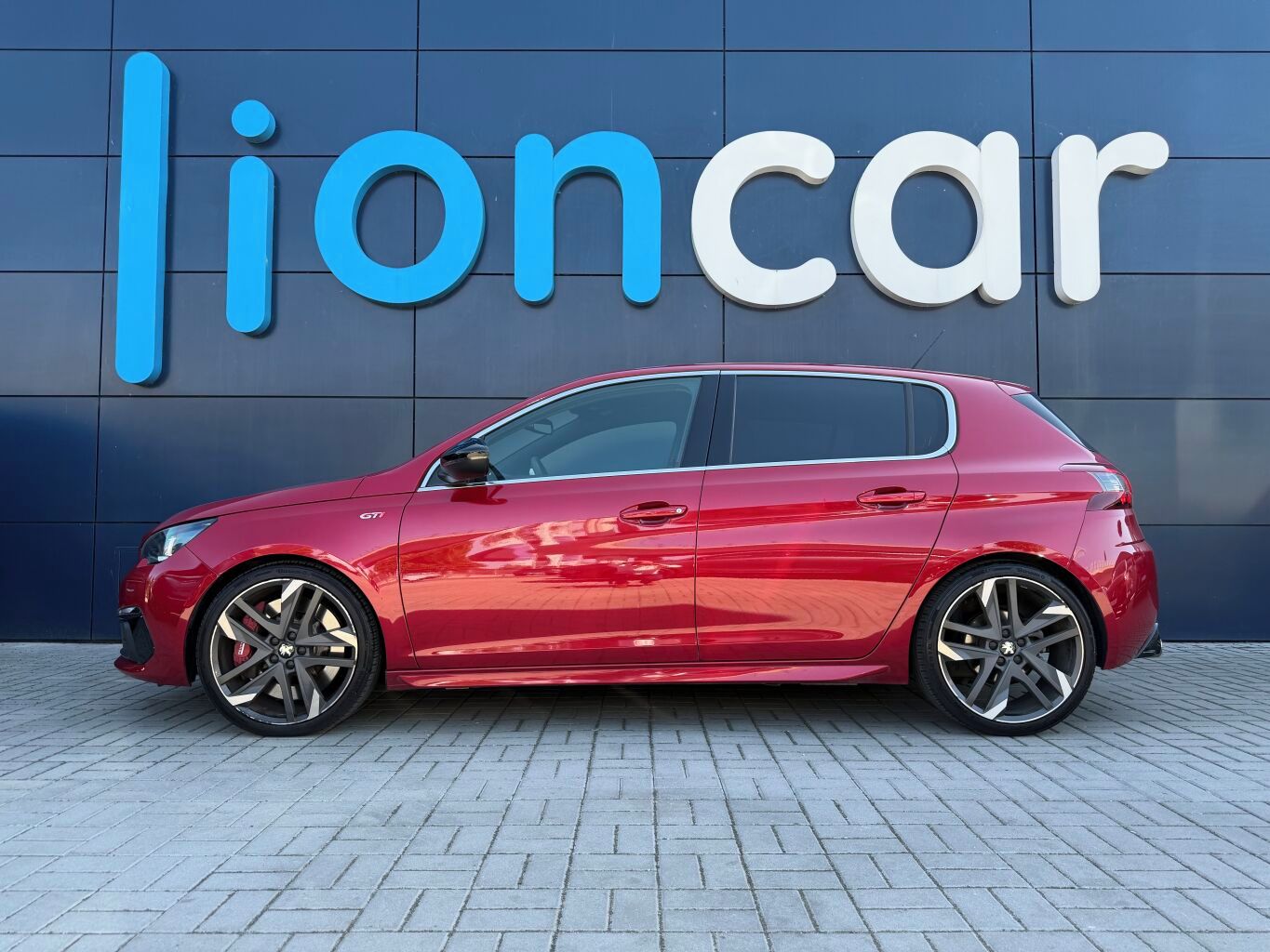 Peugeot 308, GTi, 1.6 270 koní, ČR - fotka 4