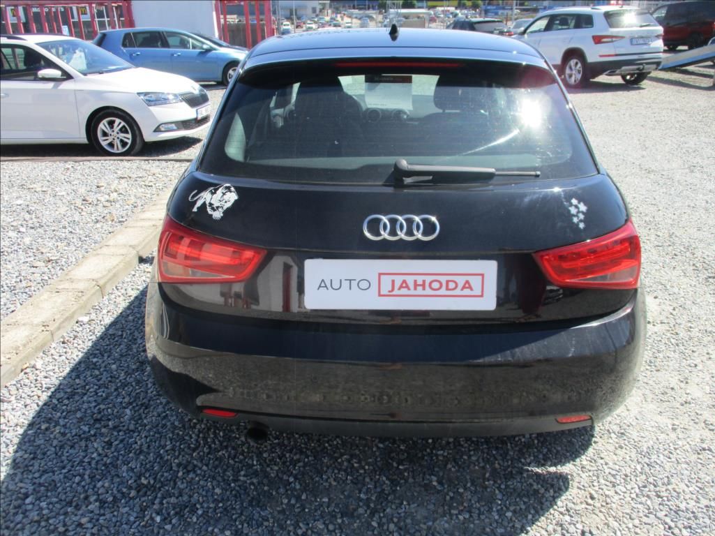 Audi A1, 1,2 TSi,klima,Navi,serv.kn. - fotka 6