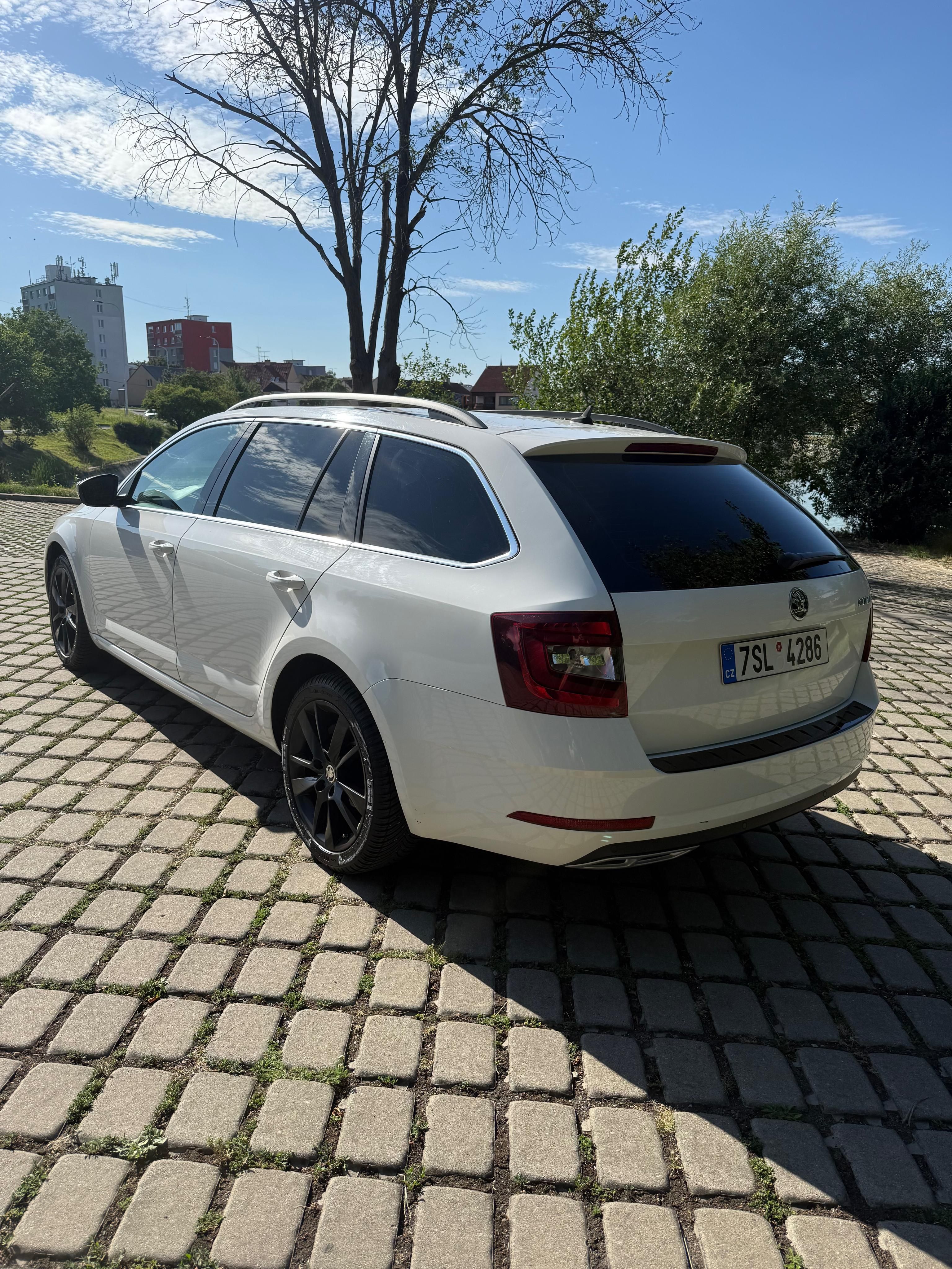 Škoda Octavia, Škoda Octavii Combi 1.6 TDI - fotka 5