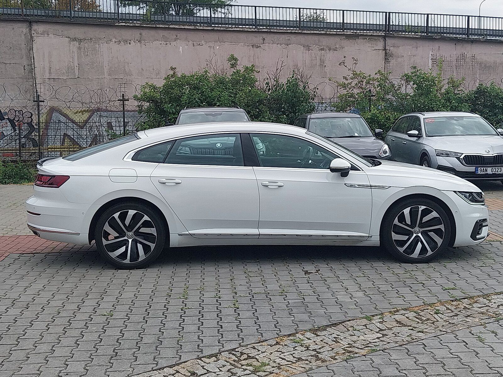 Volkswagen Arteon, 2.0 TDI, R-line, Automat, Kůže - fotka 6
