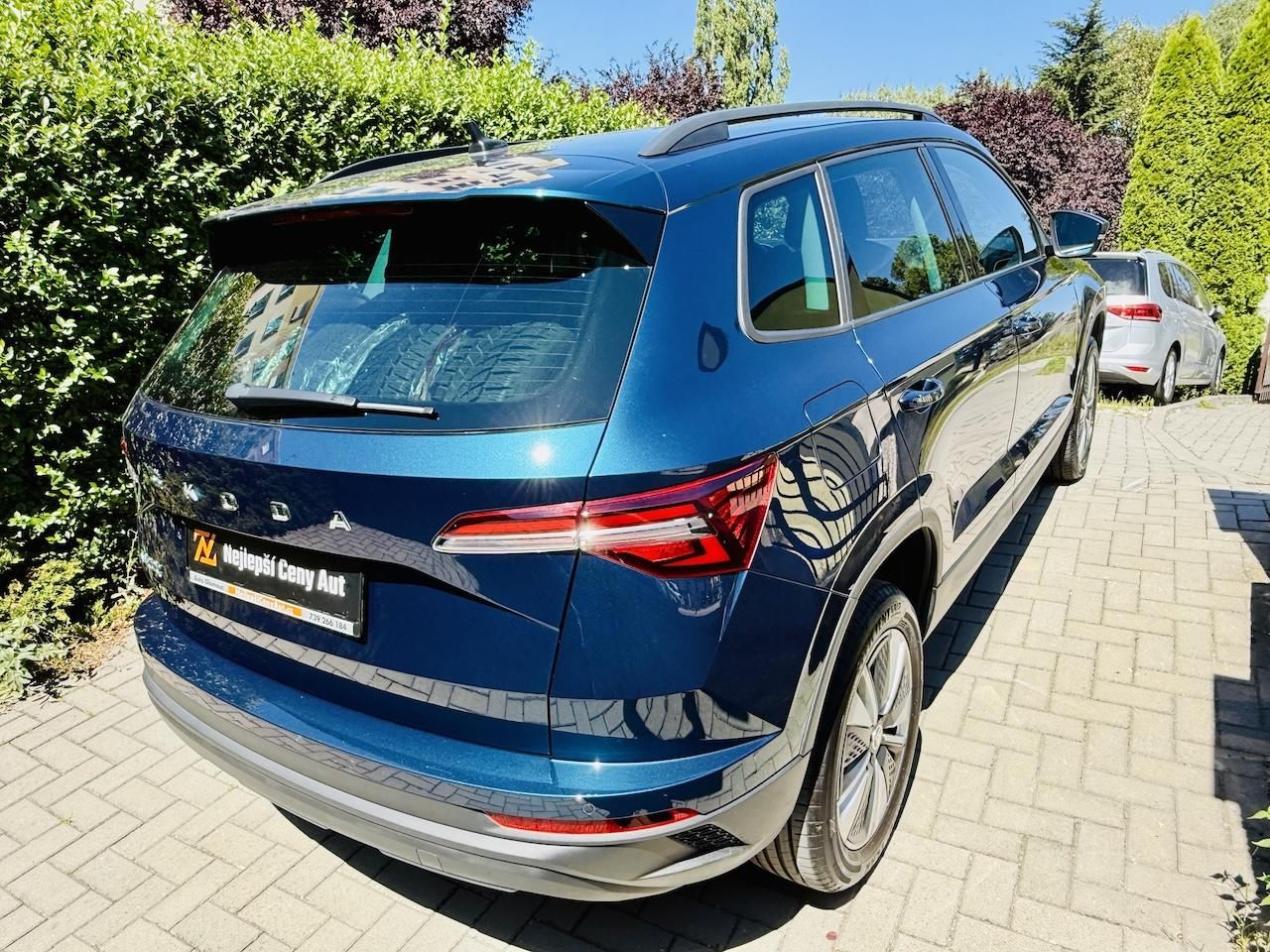 Škoda Karoq, 2.0TDi STYLE KAMERA,TAŽNÉ,ČR - fotka 5