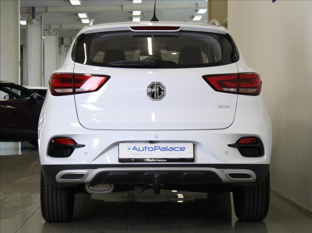 MG ZS, 1,0 TGI 82kW AT Excusive ČR - fotka 4