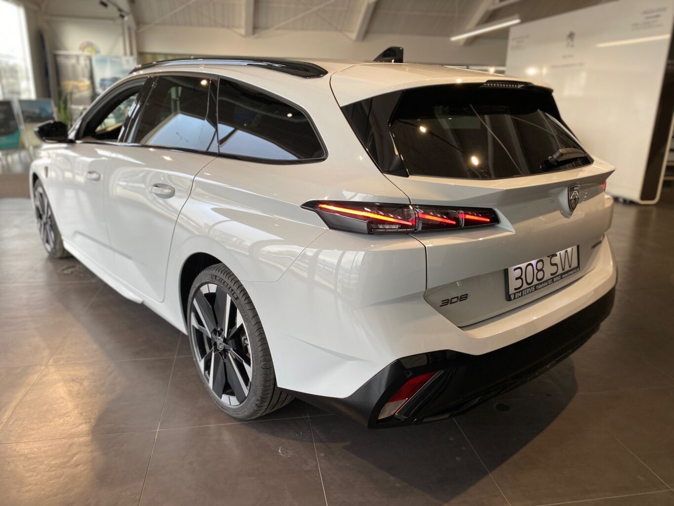 Peugeot 308, SW GT BlueHDi 130 EAT8 - 0952 - fotka 6