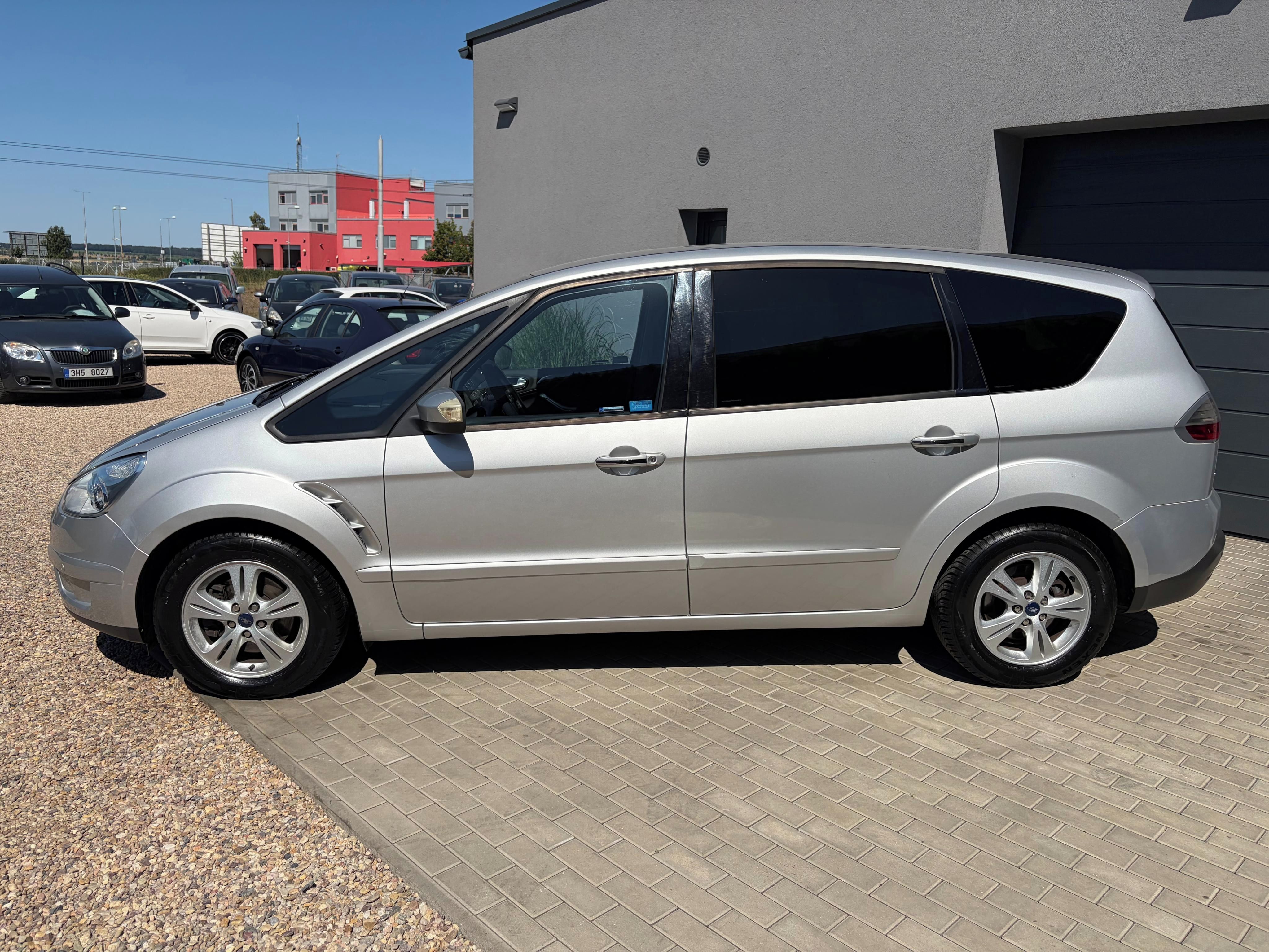 Ford S-MAX, 2.3i Duratec TITANIUM, 7 Míst - fotka 6