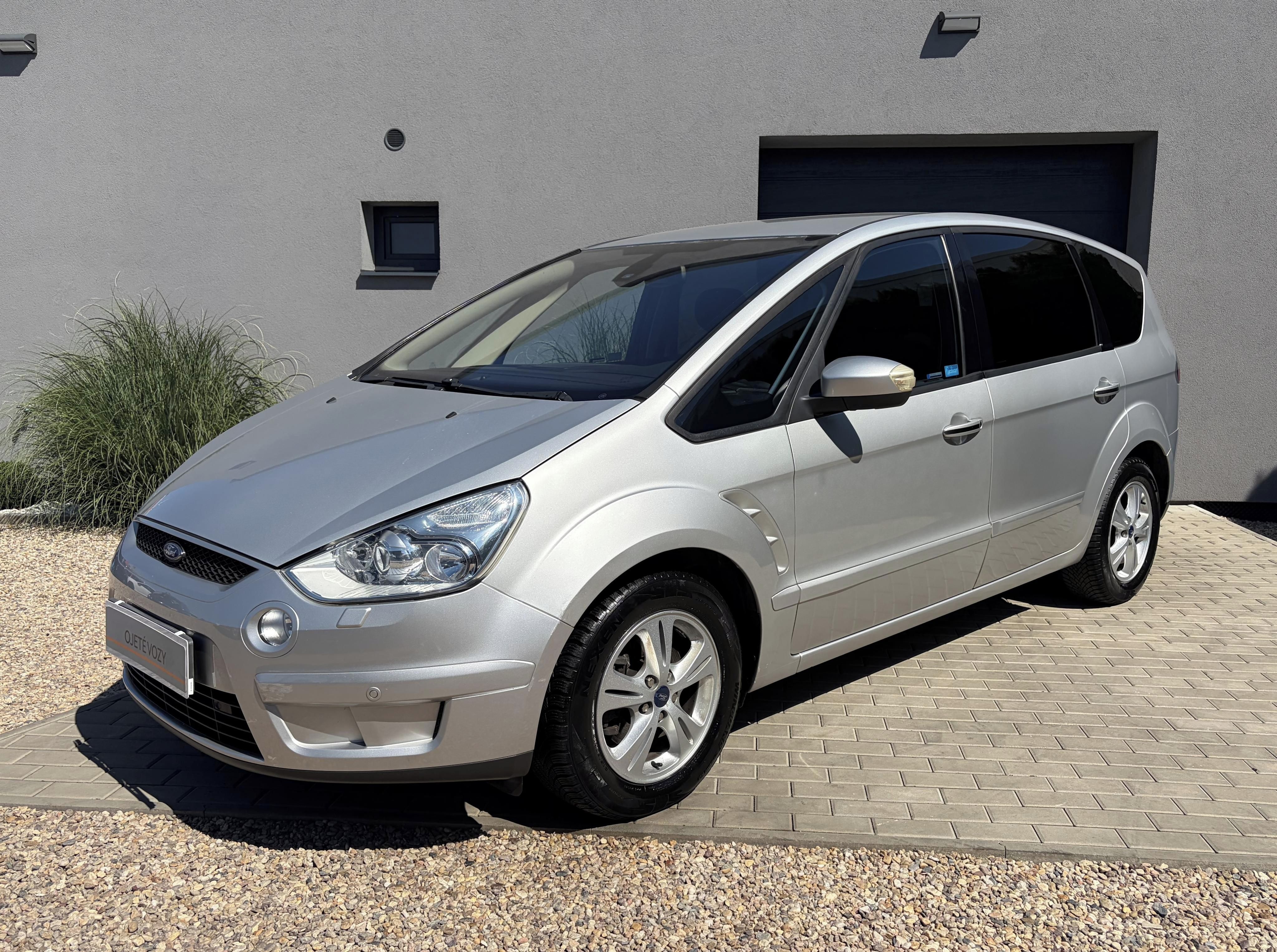 Ford S-MAX, 2.3i Duratec TITANIUM, 7 Míst