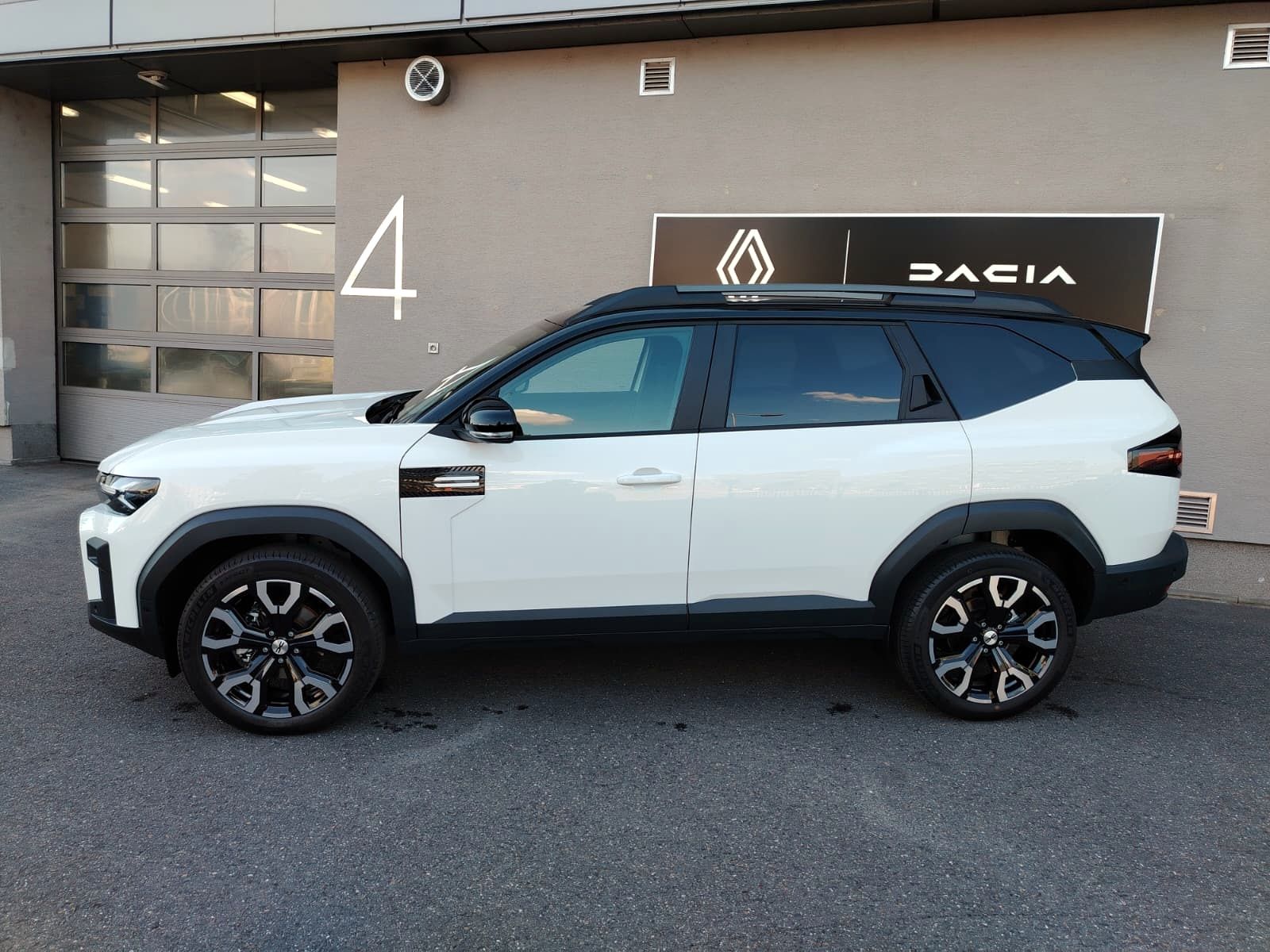 Dacia Bigster, Journey Hybrid 155 (automat) - fotka 2