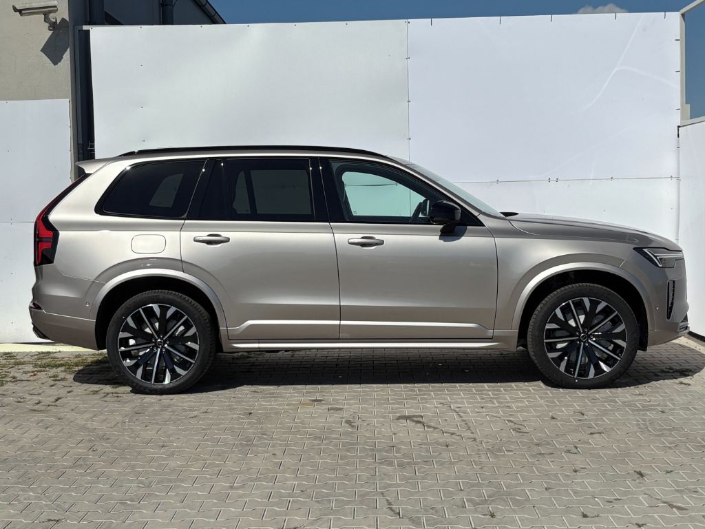 Volvo XC90, Ultra Dark T8 299kW - fotka 3