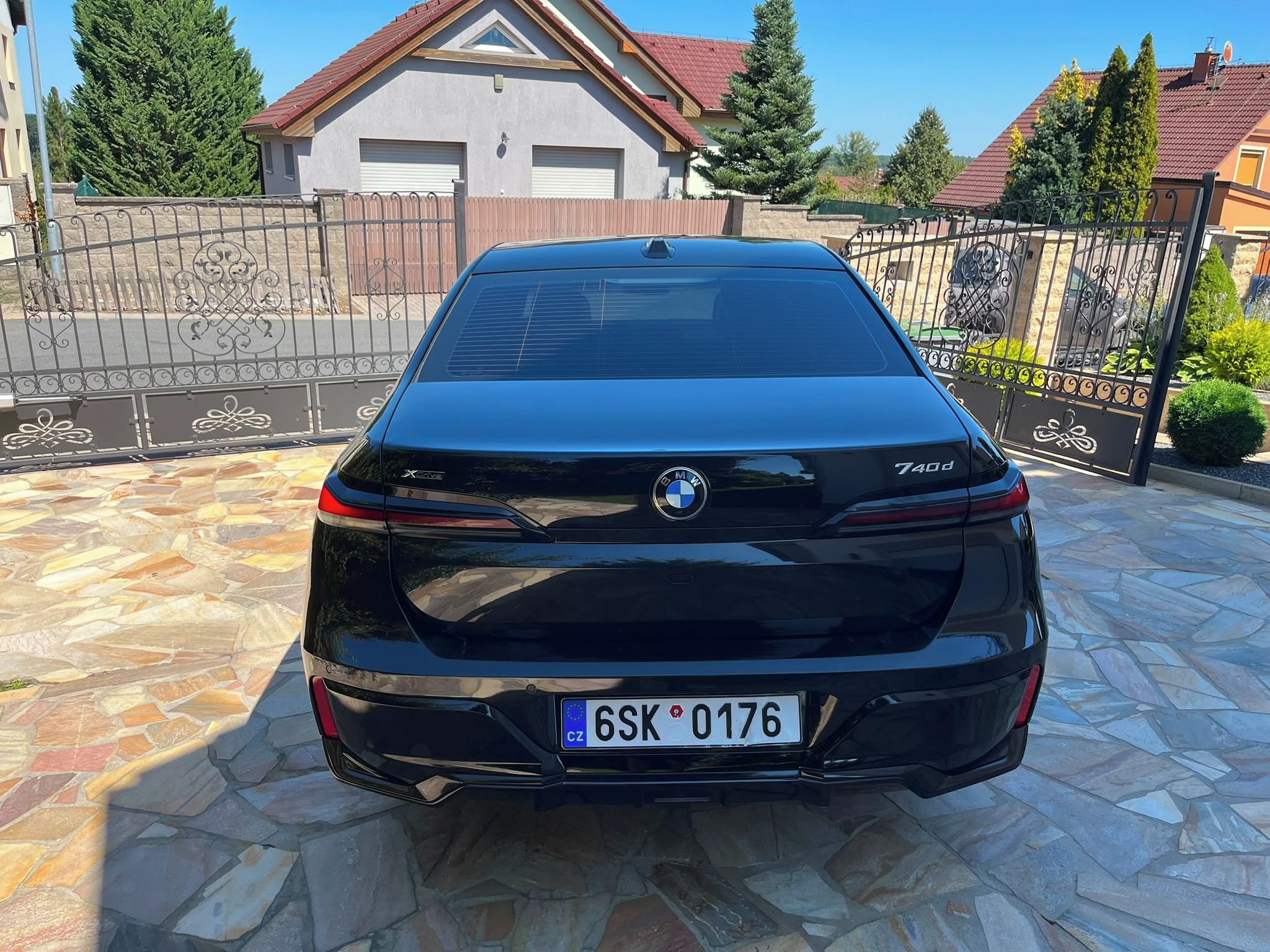 BMW Řada 7, 740D XDRIVE*Mpaket*B&W* - fotka 6