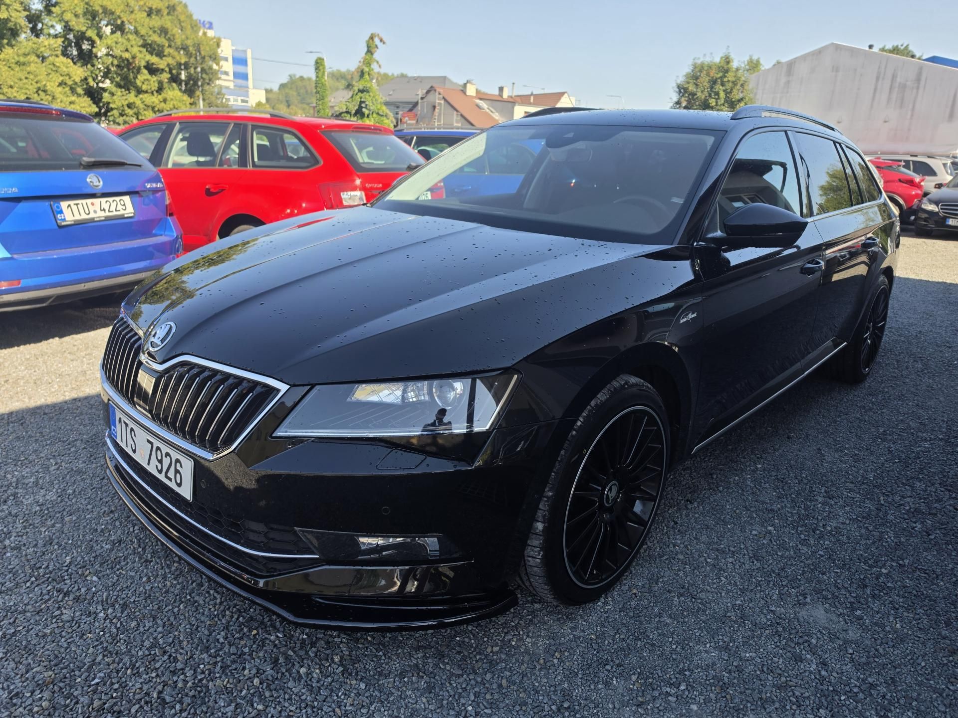 Škoda Superb, 2.0 TDI L&Klement  4x4 - fotka 2