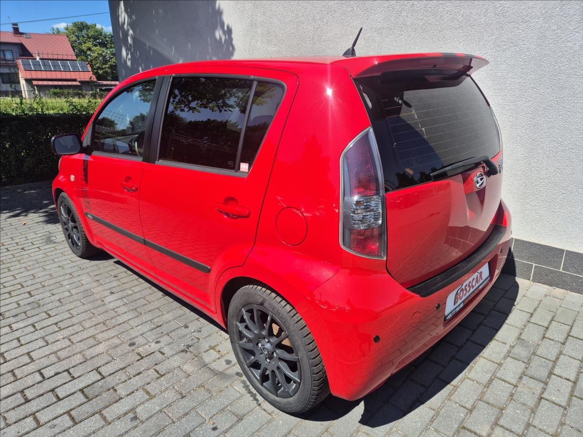 Daihatsu Sirion, 1,0 i 51Kw Klima ALU - fotka 4