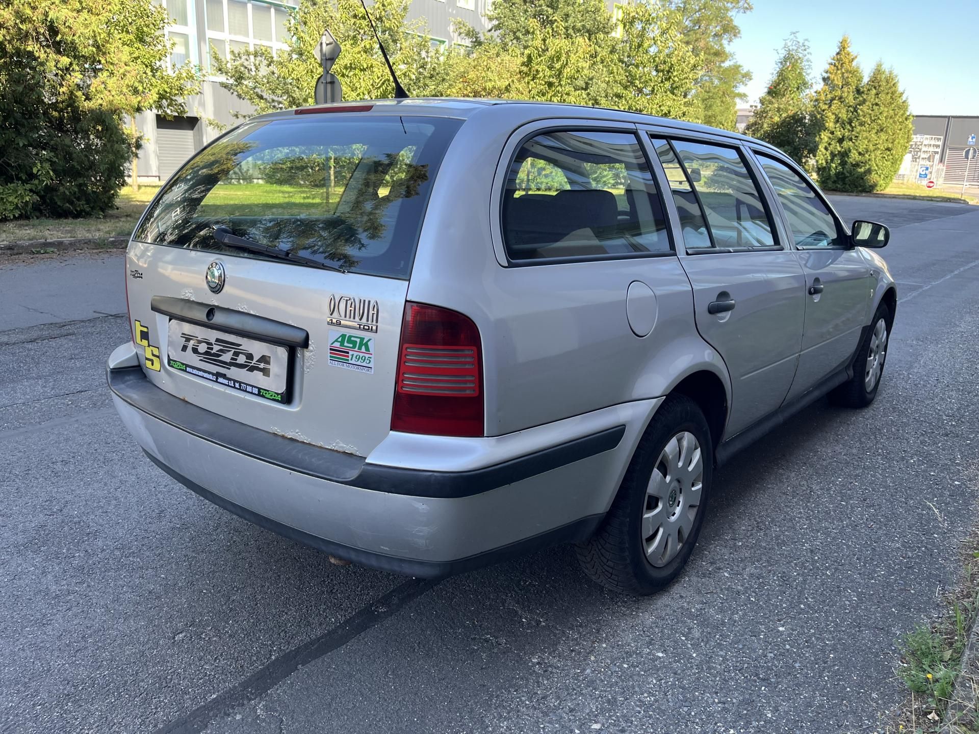 Škoda Octavia, 1,9 TDI Combi Classic - fotka 3