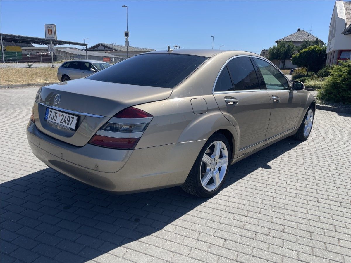 Mercedes-Benz Třídy S, 3,0 320CDi 155kw nutný servis - fotka 4