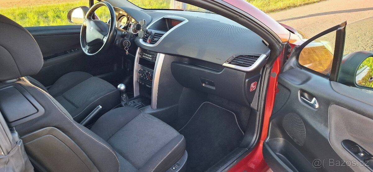 Peugeot 207, Peugeot 207cc - fotka 6