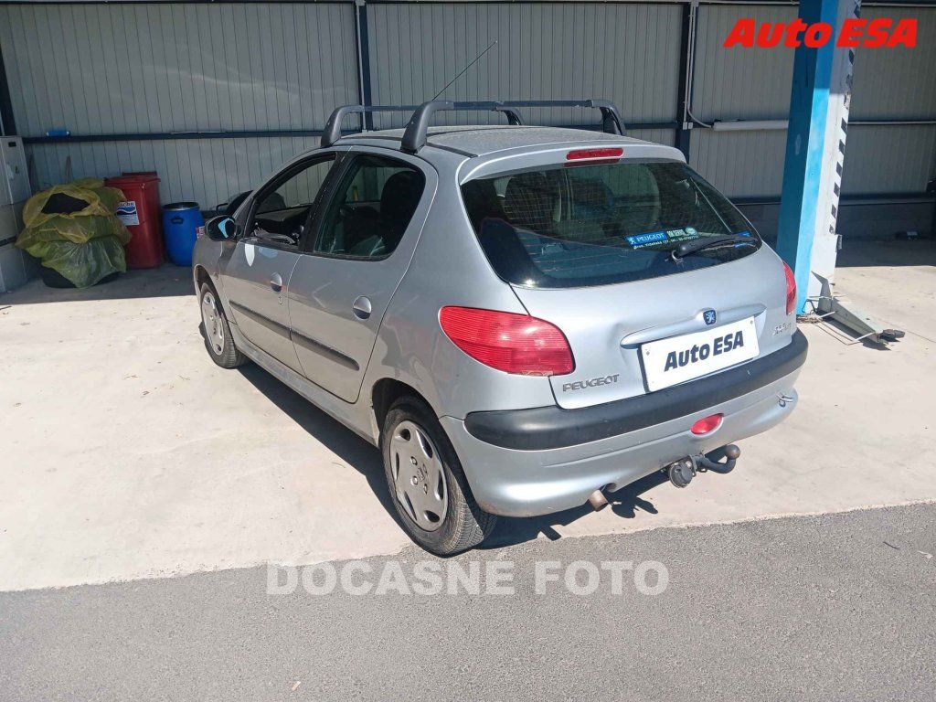 Peugeot 206, 1.4HDi,2.maj,ČR - fotka 2