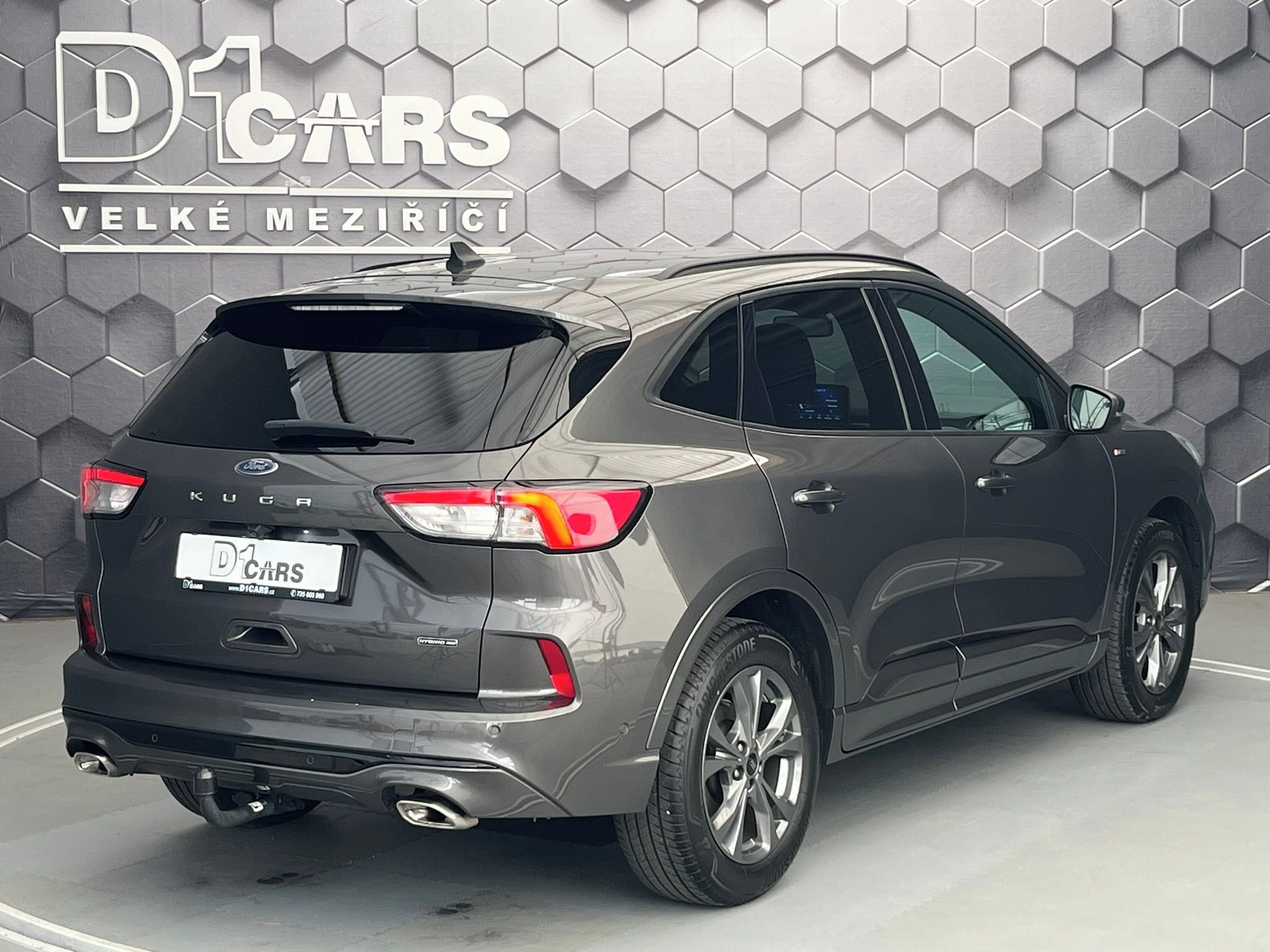 Ford Kuga, 2.5 Duratec HEV 4x4 ST-LINE - fotka 4