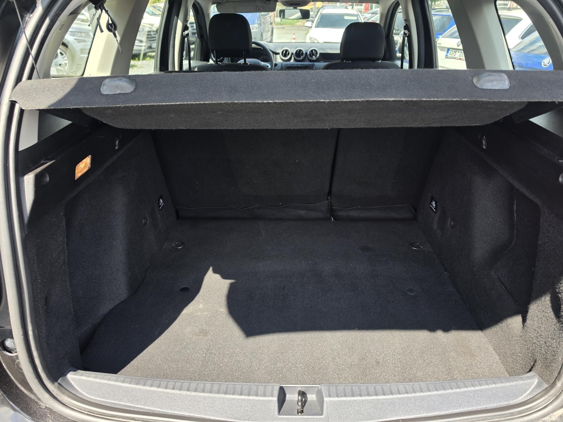 Dacia Duster, 1.0 TCE Vyhřev sedadel - fotka 5