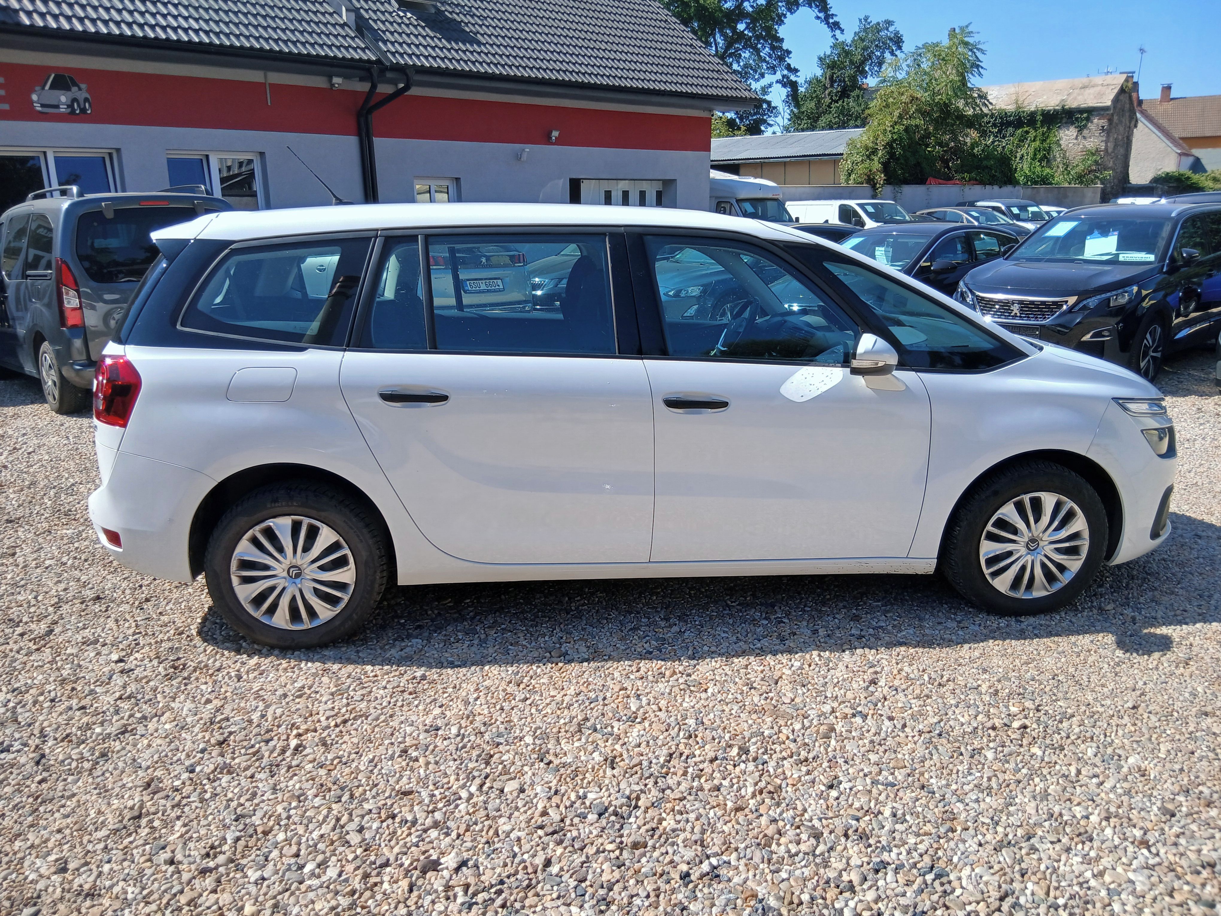 Citroën Grand C4 Picasso, 1.2i 96KW 7Míst, 1xMaj.S.Kniha - fotka 4