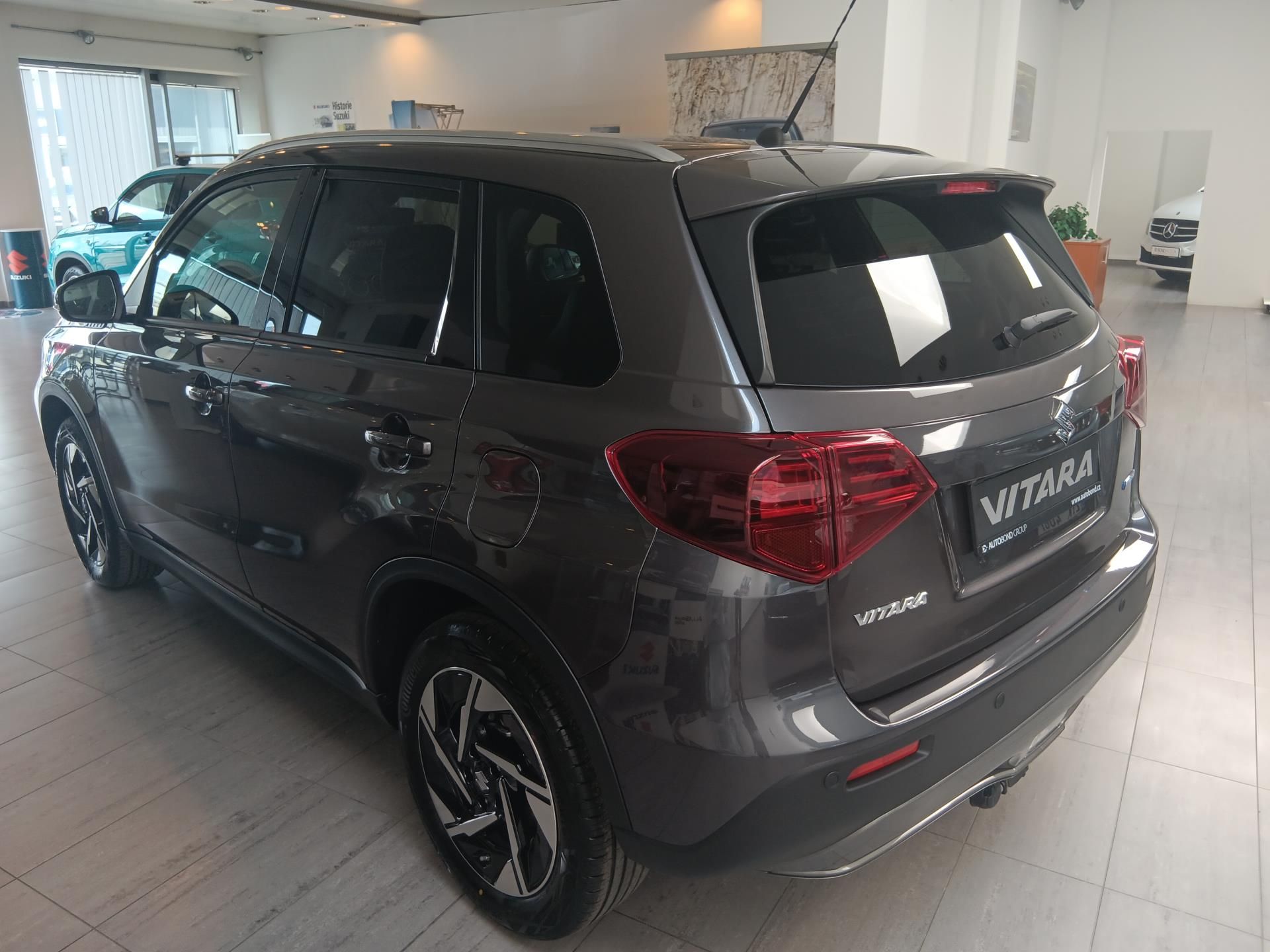 Suzuki Vitara, ELEGANCE 1,4 HYBRID M/T 4x4 - fotka 5