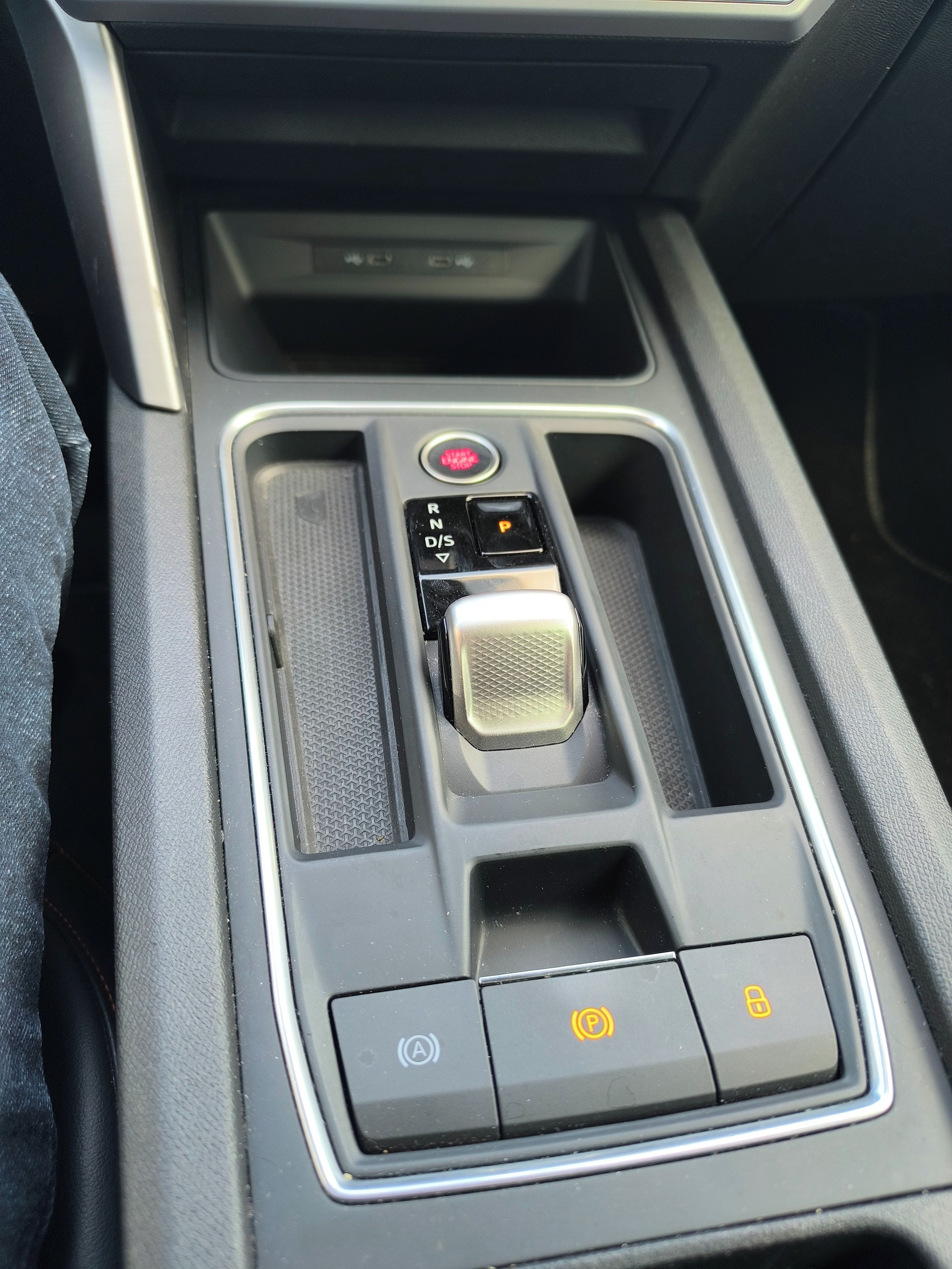 Seat Leon, FR 110kw 175 tis km - fotka 6