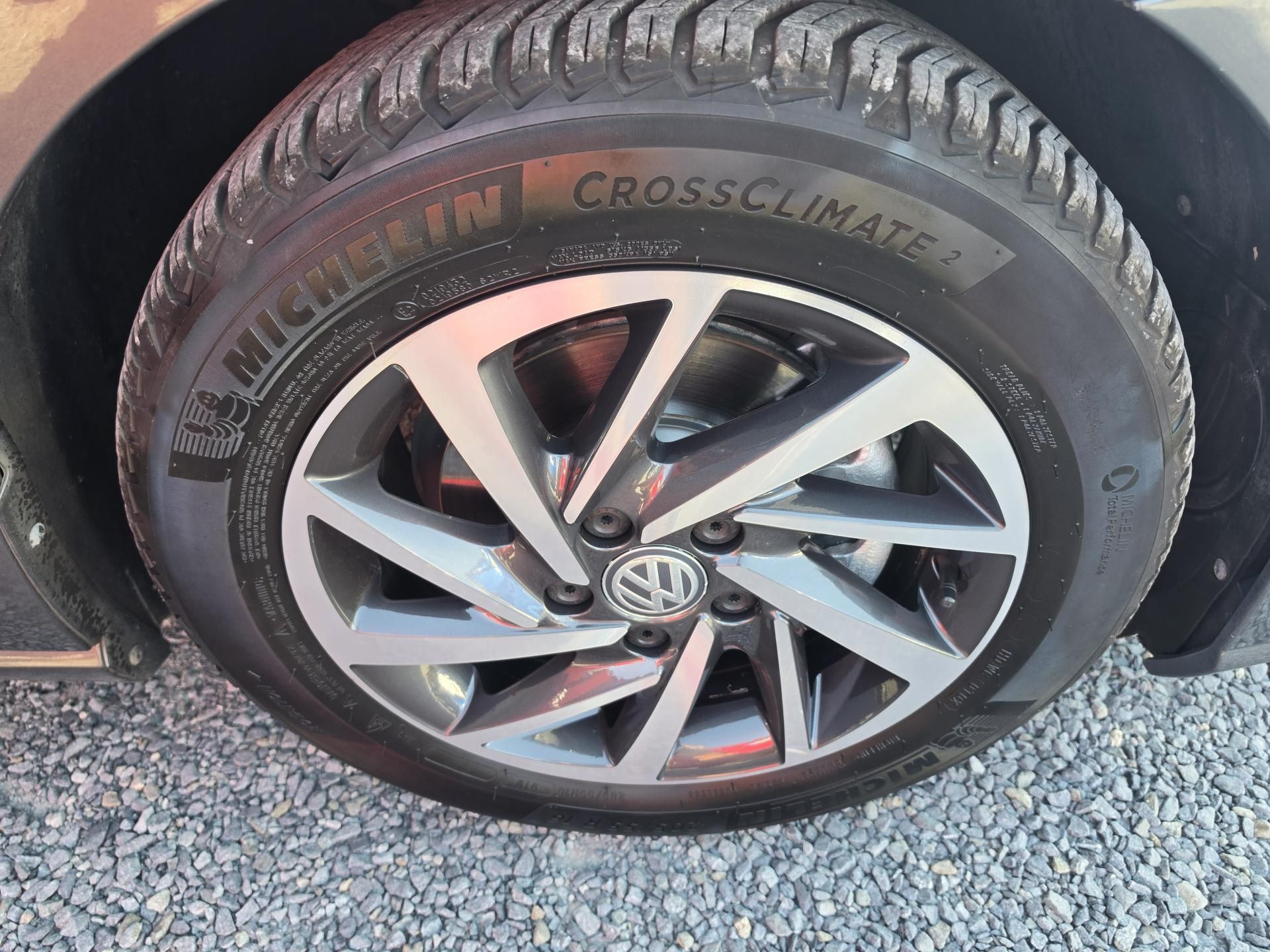 Volkswagen Golf, 1.5 TSI 96kw Led  Kuže Navi - fotka 5