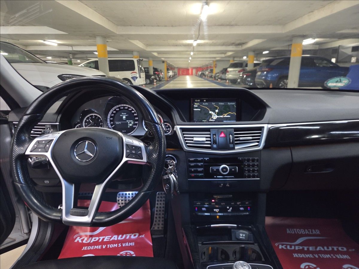 Mercedes-Benz Třídy E, 3,0 CDI - fotka 6