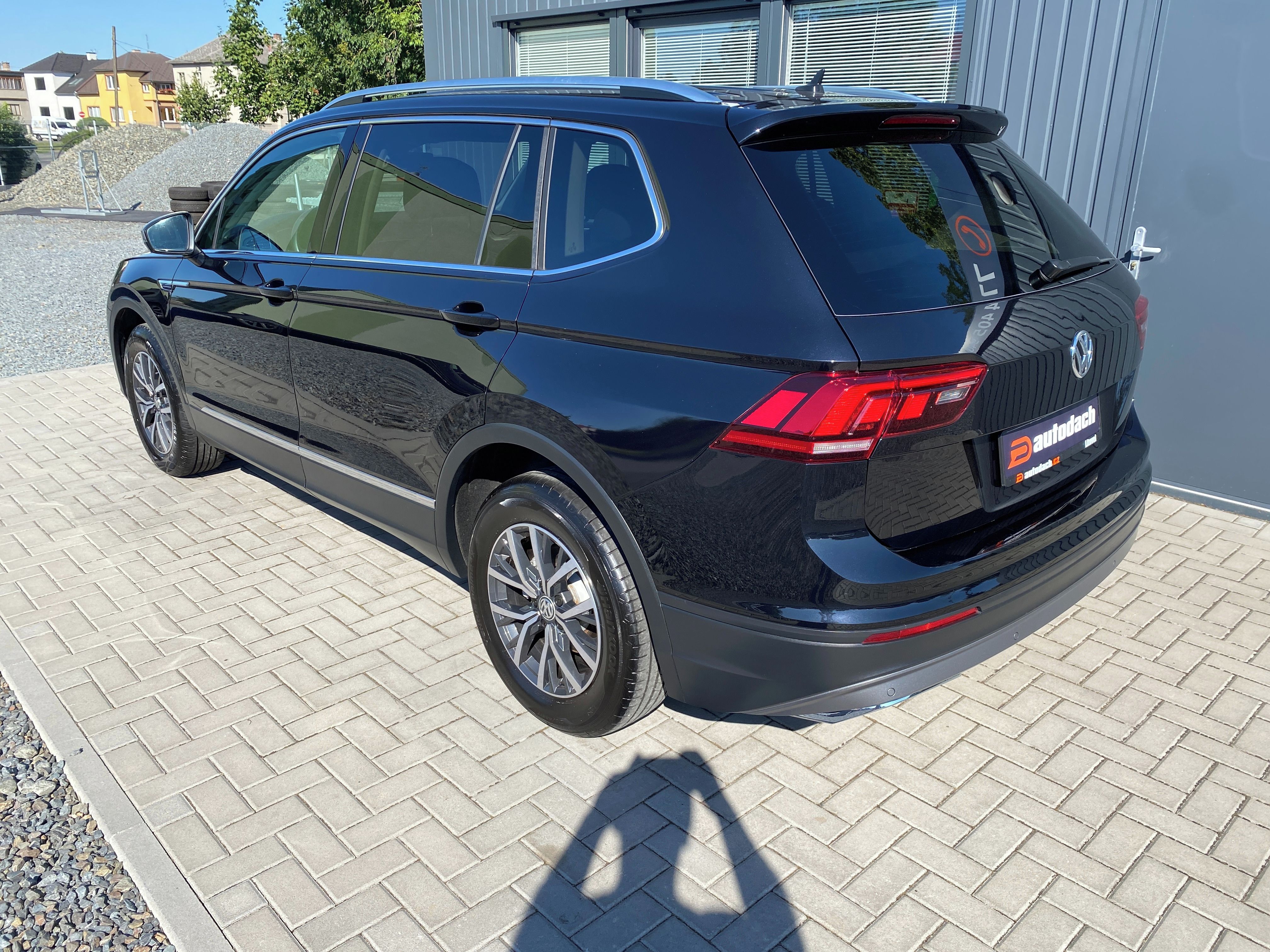 Volkswagen Tiguan Allspace, 1.4TSI 110KW  -ALLSPACE- DPH - fotka 3