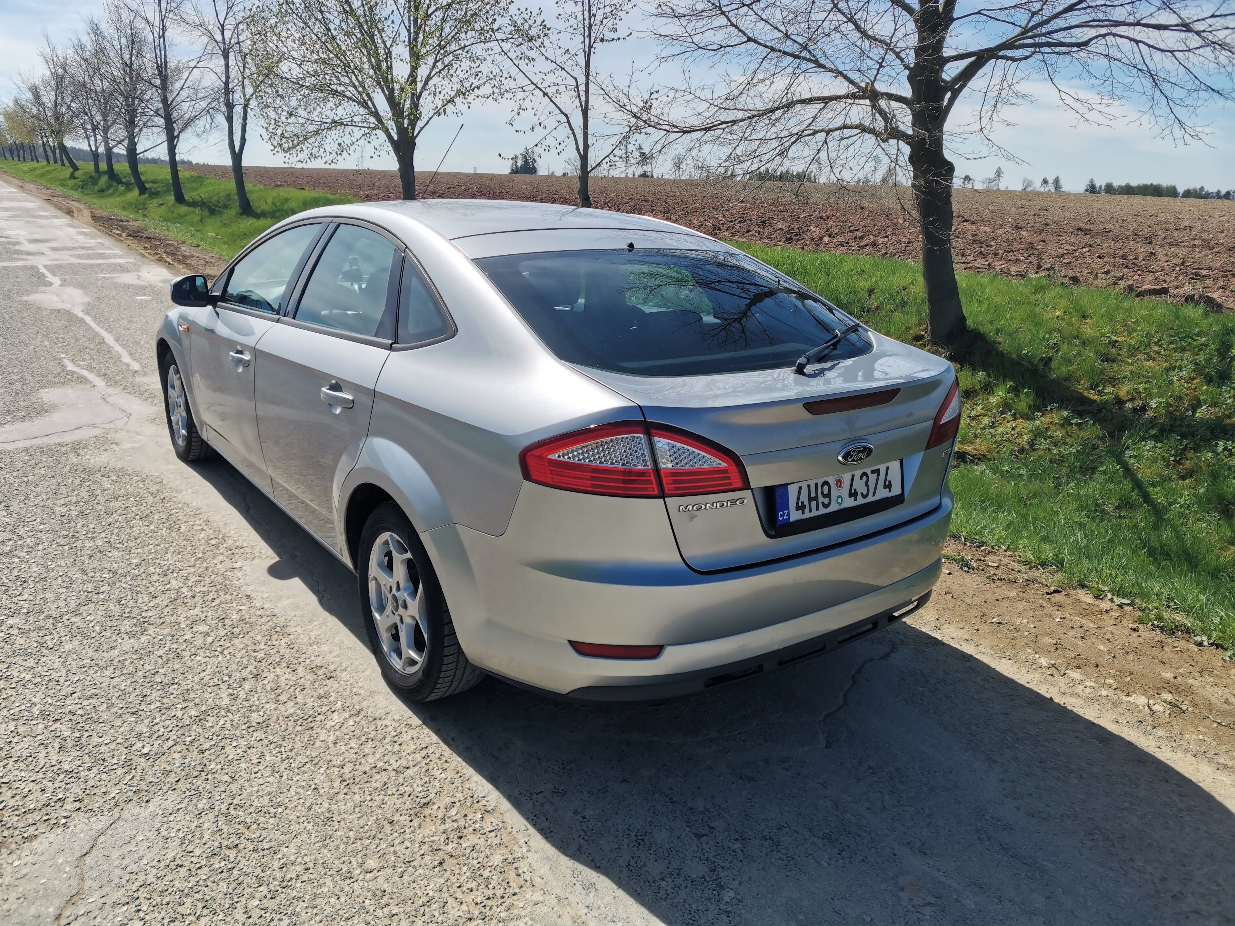Ford Mondeo, Ford Mondeo+sada zim kol+nosič - fotka 3