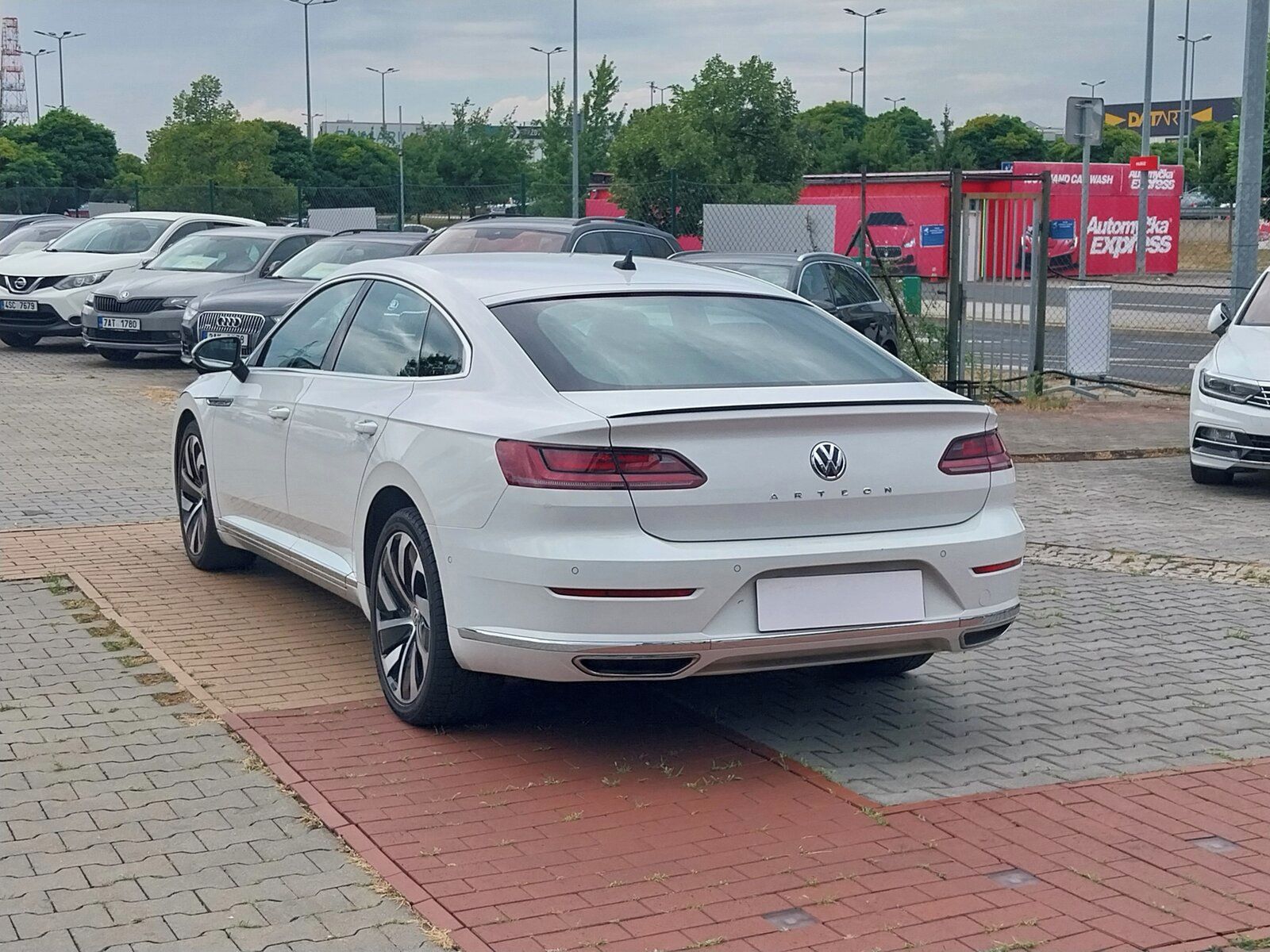 Volkswagen Arteon, 2.0 TDI, R-line, Automat, Kůže - fotka 4